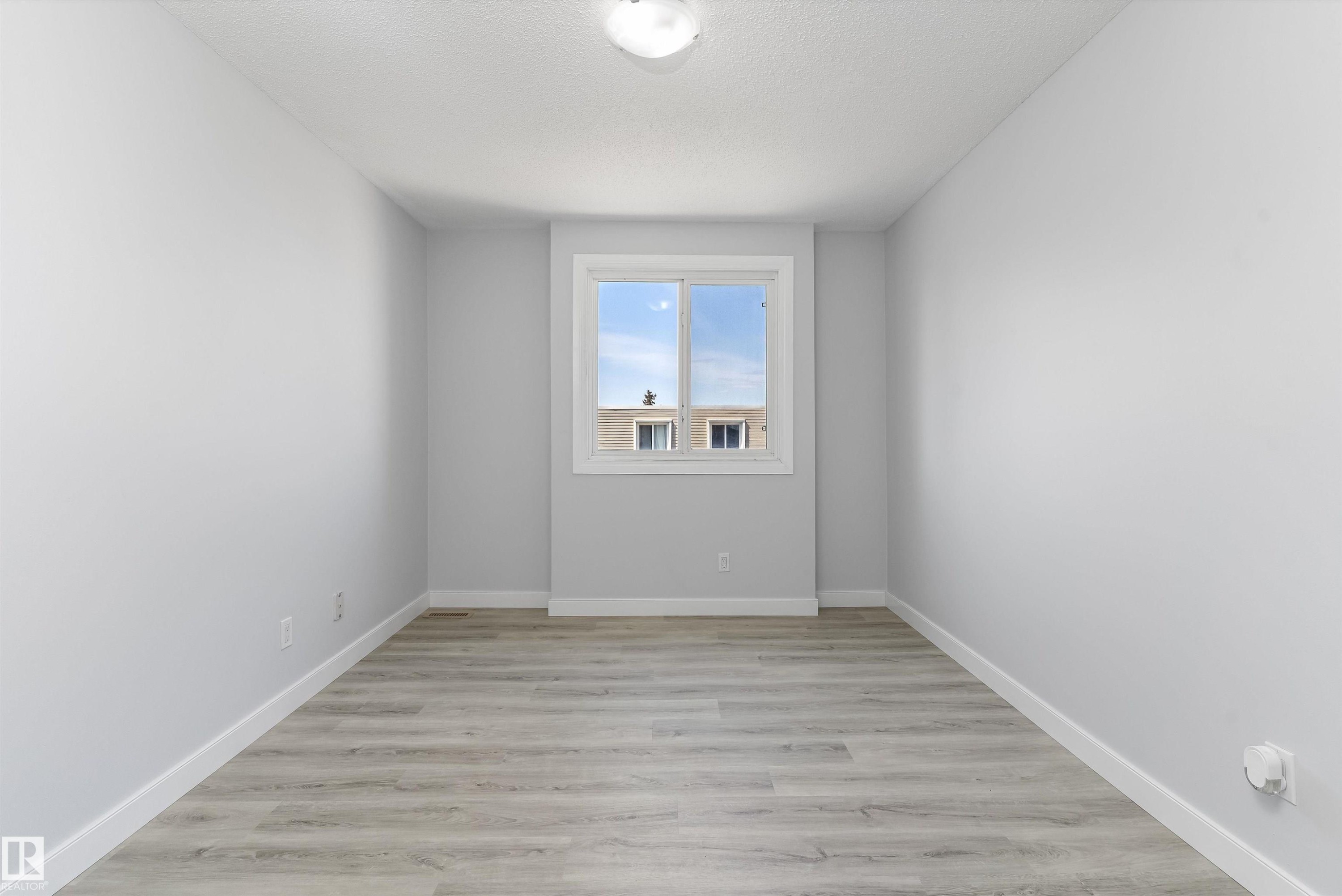 120 Cornell Court, Edmonton, AB - Outdoor