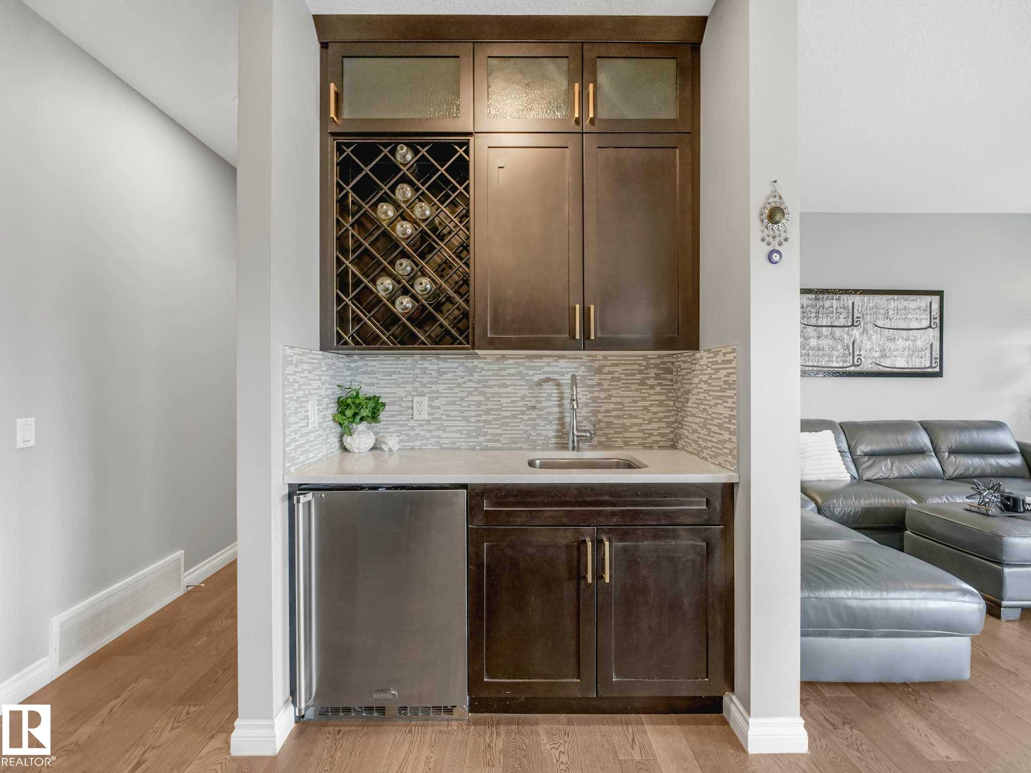 8427 216 Street, Edmonton, AB - Indoor