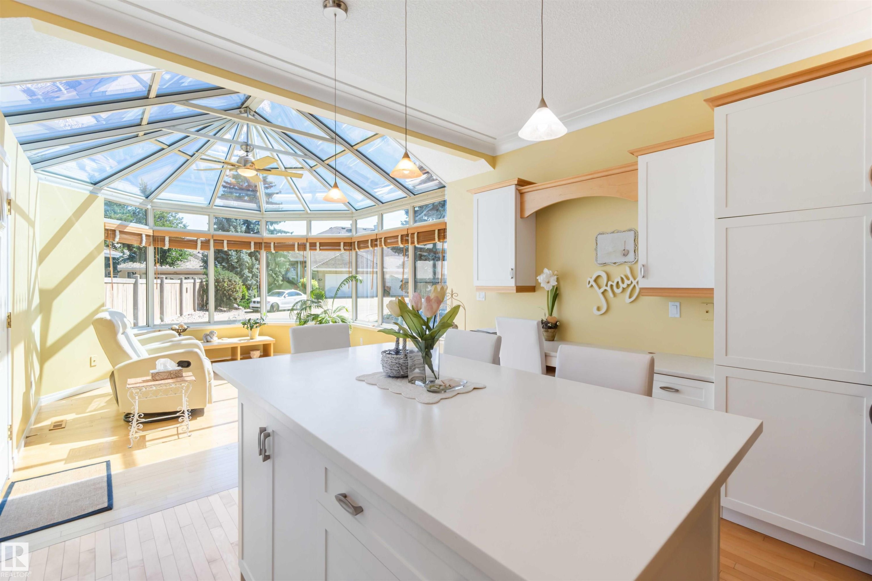 8 Butterworth Point(E), Edmonton, AB - Indoor