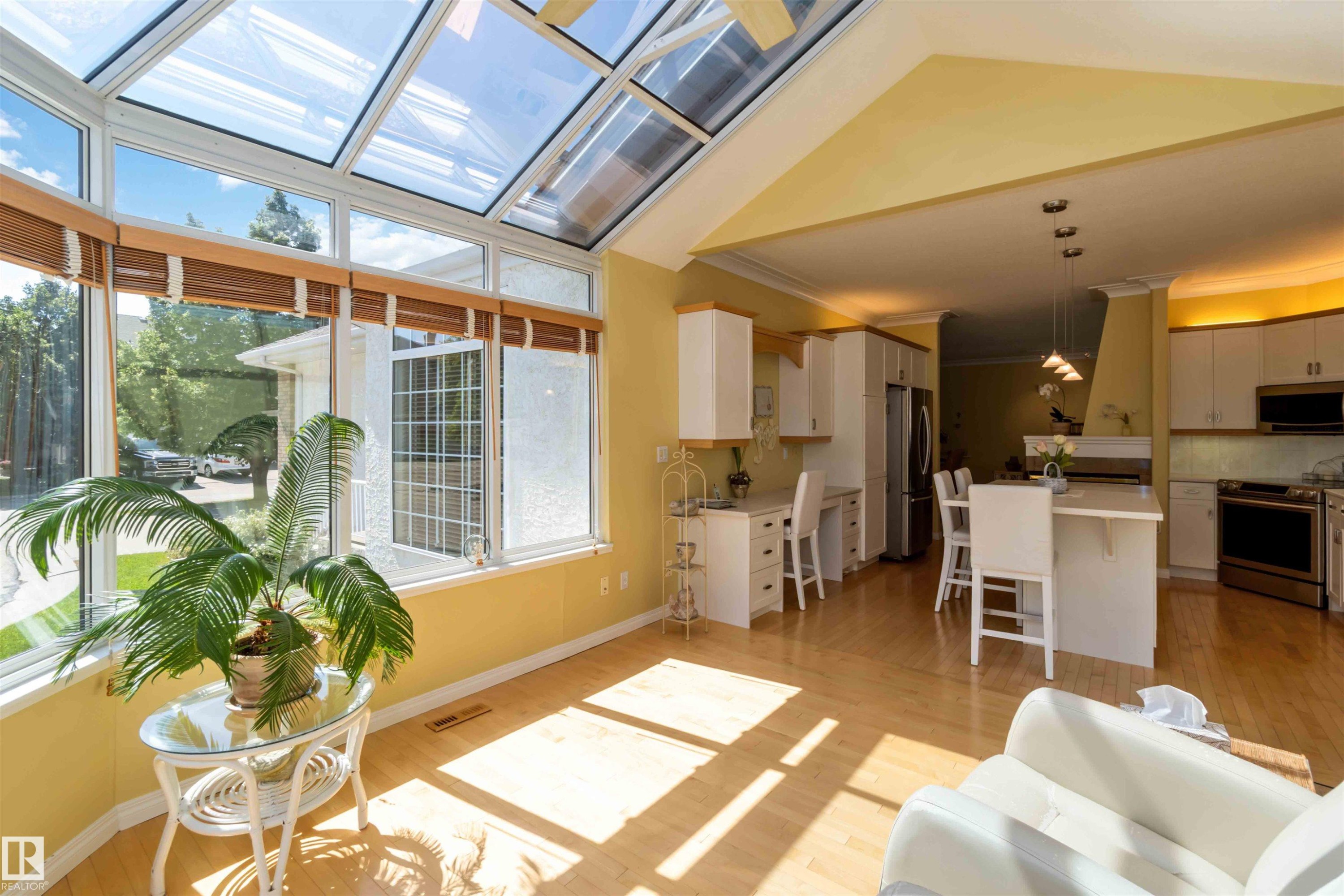 8 Butterworth Point(E), Edmonton, AB - Indoor