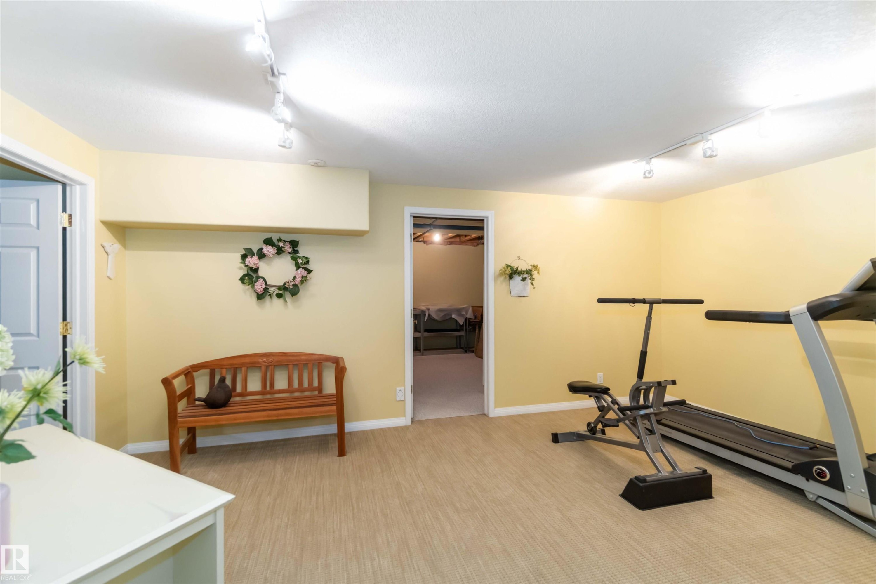 8 Butterworth Point(E), Edmonton, AB - Indoor Photo Showing Gym Room