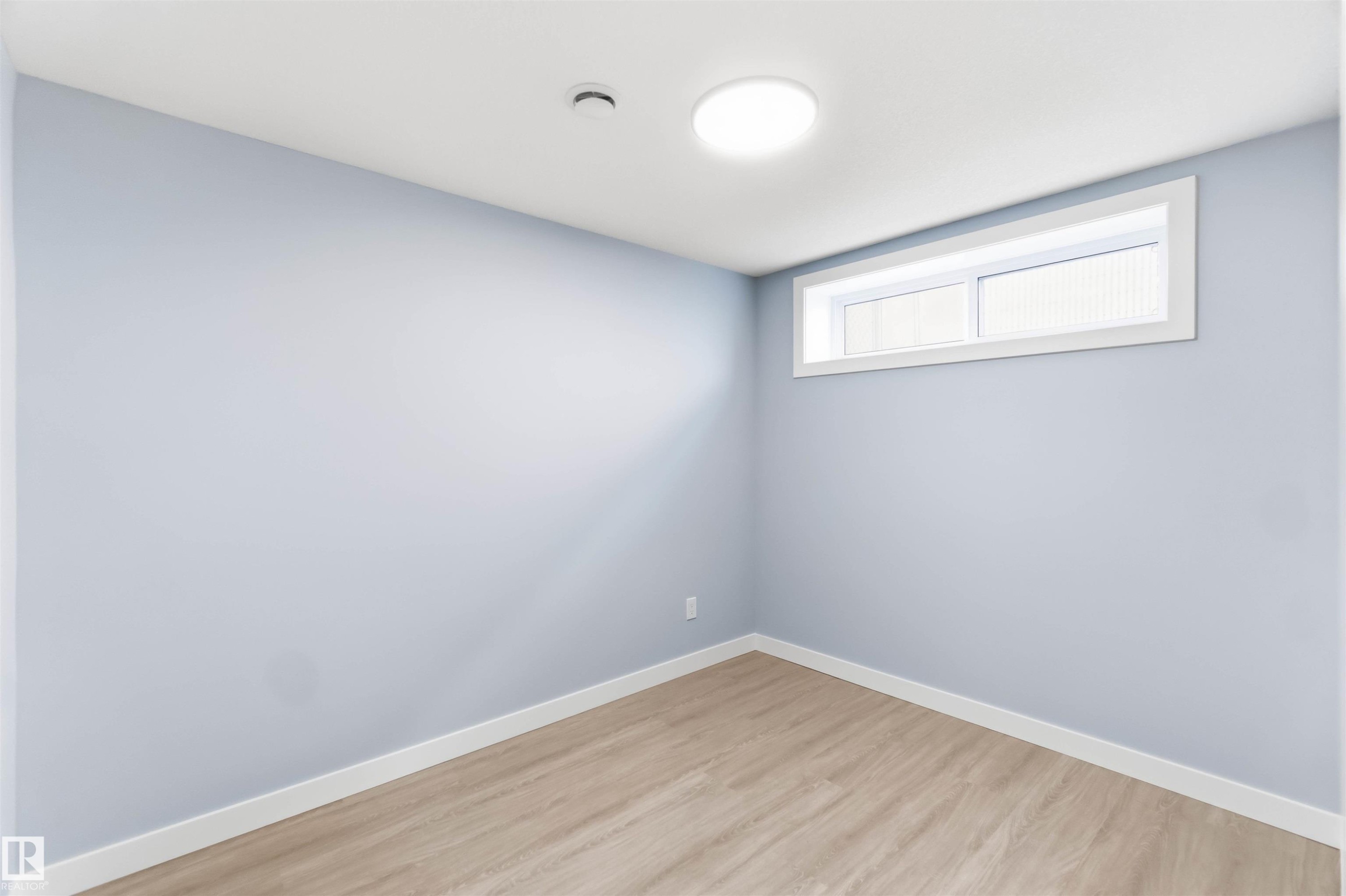 8736 66 Avenue, Edmonton, AB - Indoor Photo Showing Other Room