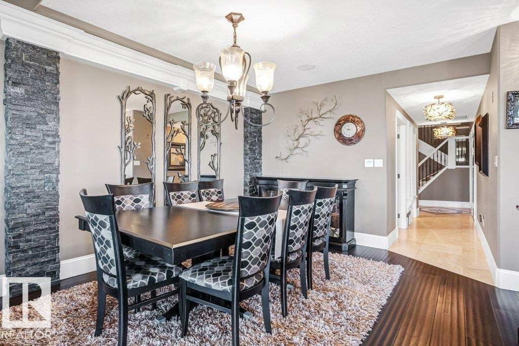 602 8728 Gateway Boulevard, Edmonton, AB - Indoor Photo Showing Dining Room