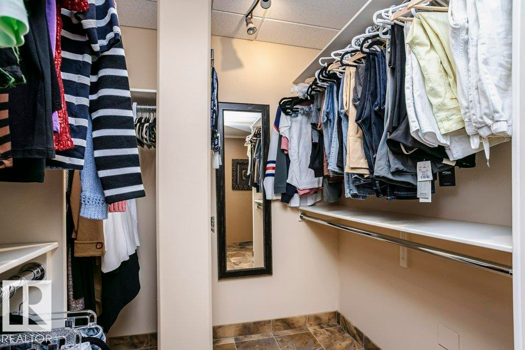 602 8728 Gateway Boulevard, Edmonton, AB - Indoor With Storage