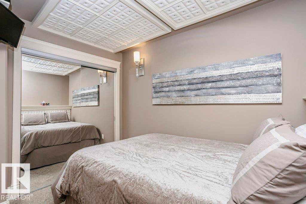602 8728 Gateway Boulevard, Edmonton, AB - Indoor Photo Showing Bedroom