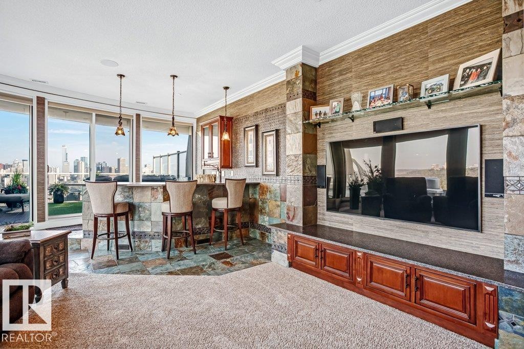 602 8728 Gateway Boulevard, Edmonton, AB - Indoor