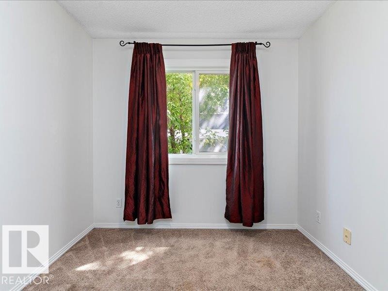 204 9640 105 Street, Edmonton, AB - Indoor Photo Showing Other Room