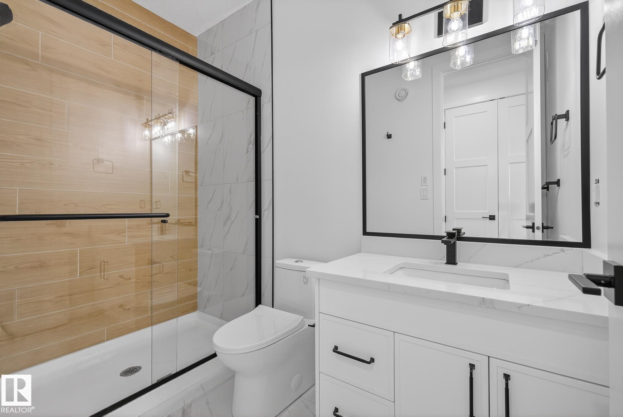 753 Astoria Way, Devon, AB - Indoor Photo Showing Bathroom