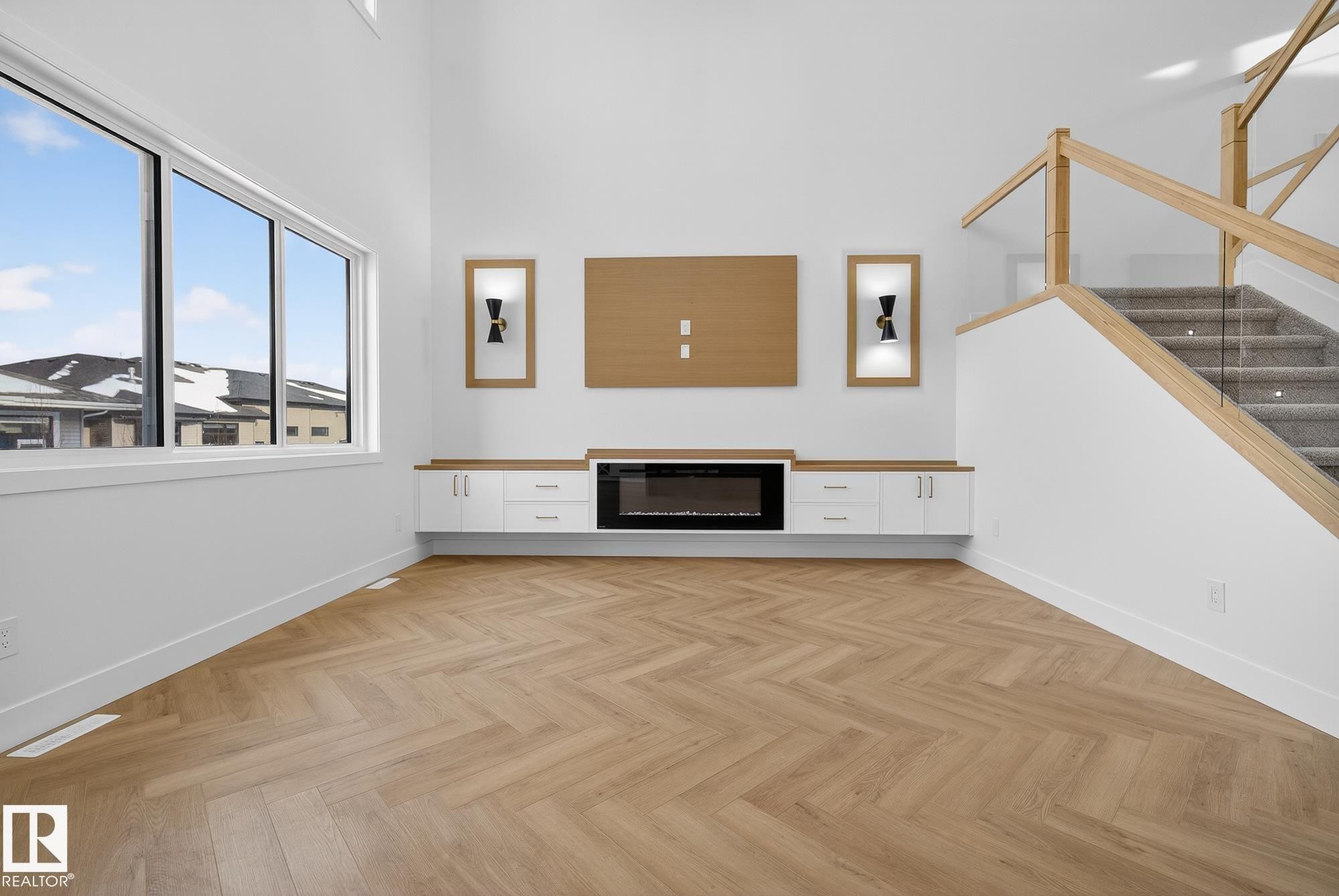753 Astoria Way, Devon, AB - Indoor With Fireplace