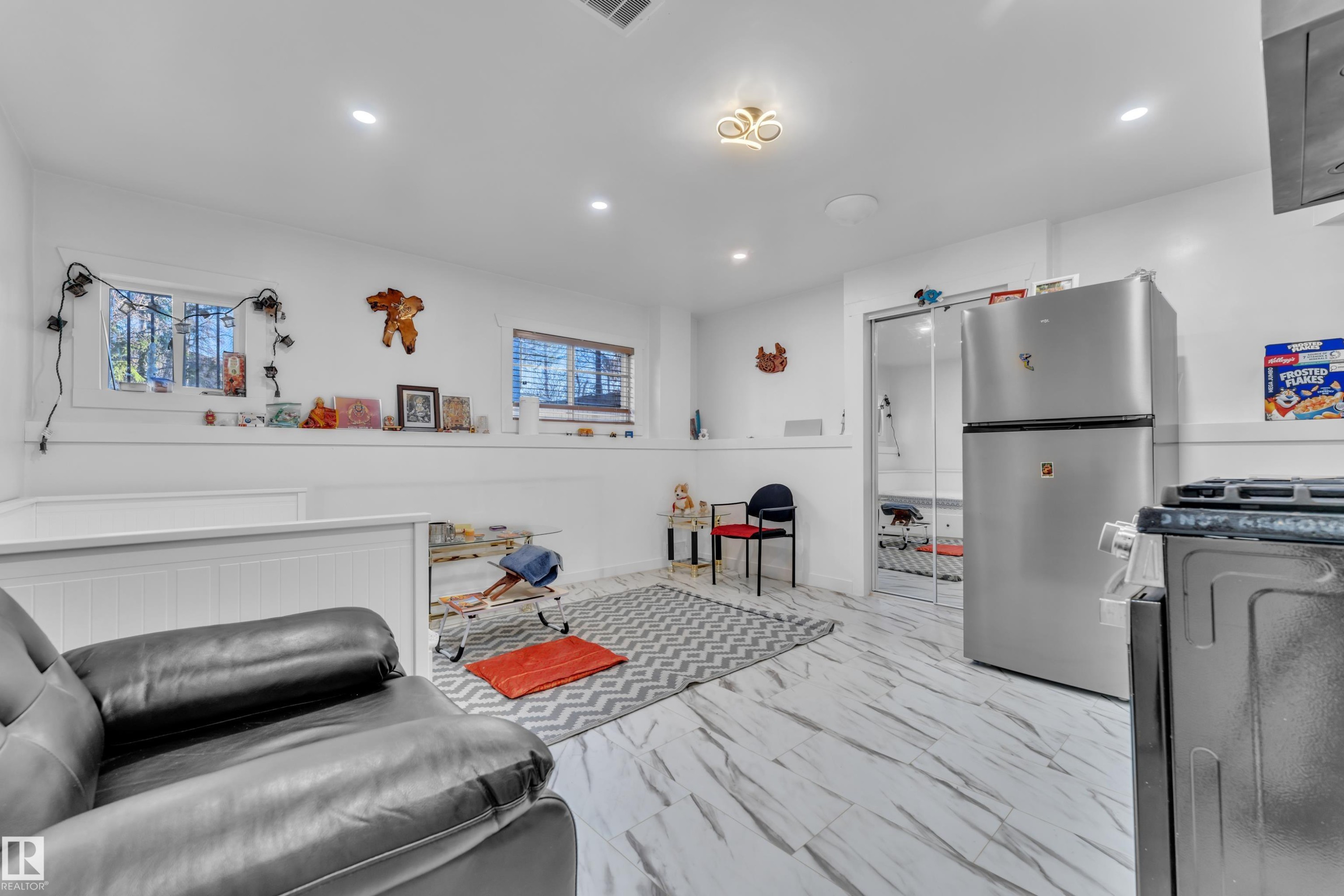 4819 30 Avenue, Edmonton, AB - Indoor