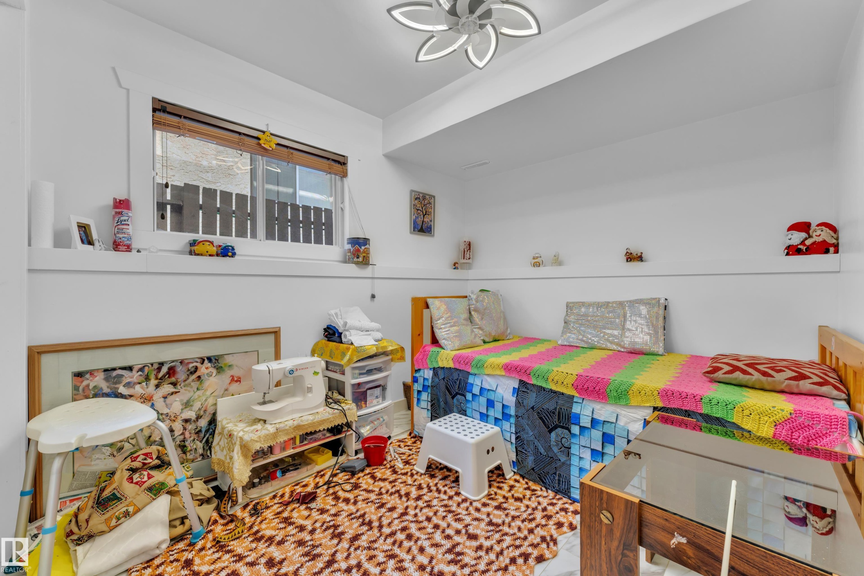4819 30 Avenue, Edmonton, AB - Indoor Photo Showing Bedroom