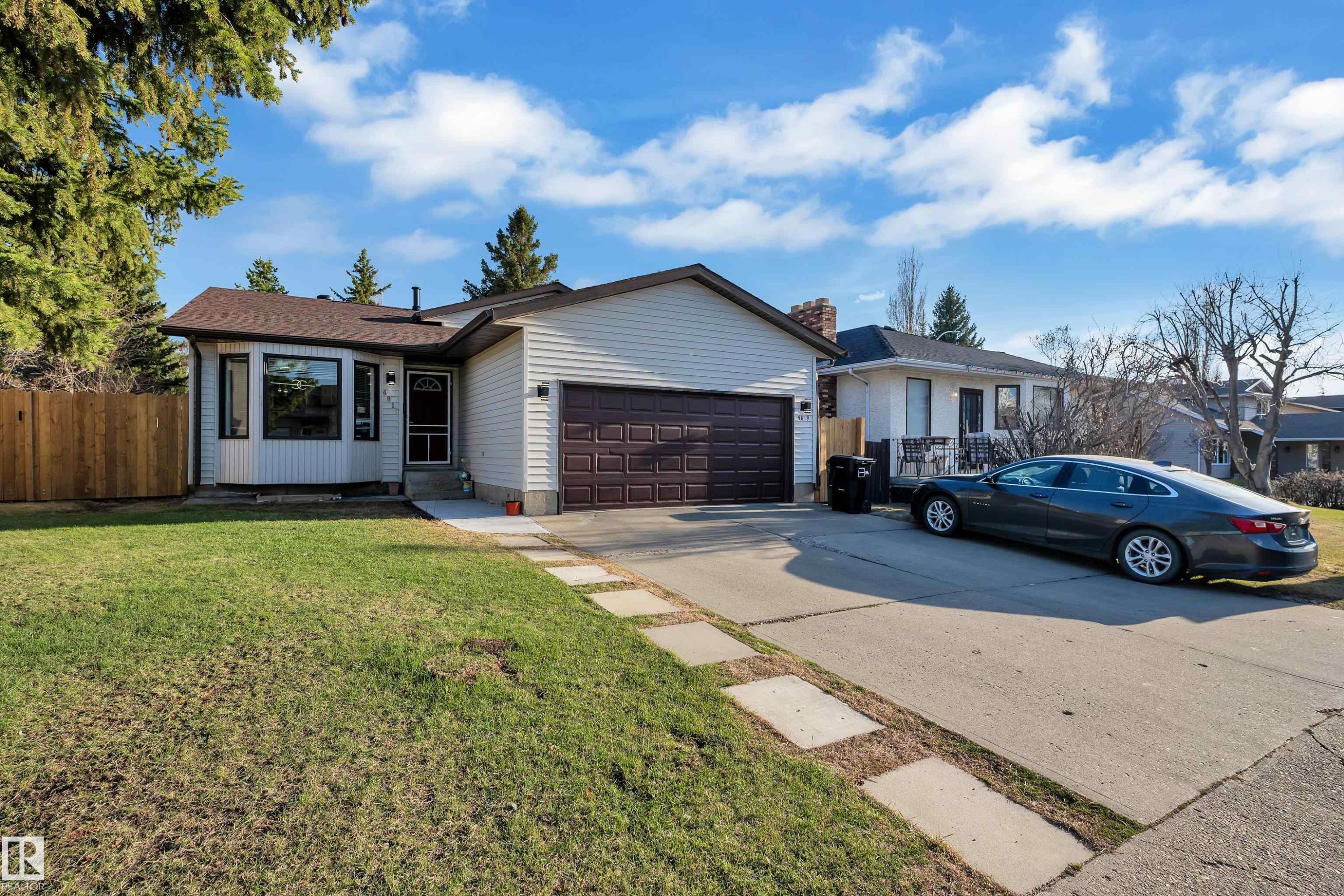 4819 30 Avenue, Edmonton, AB - Outdoor With Facade