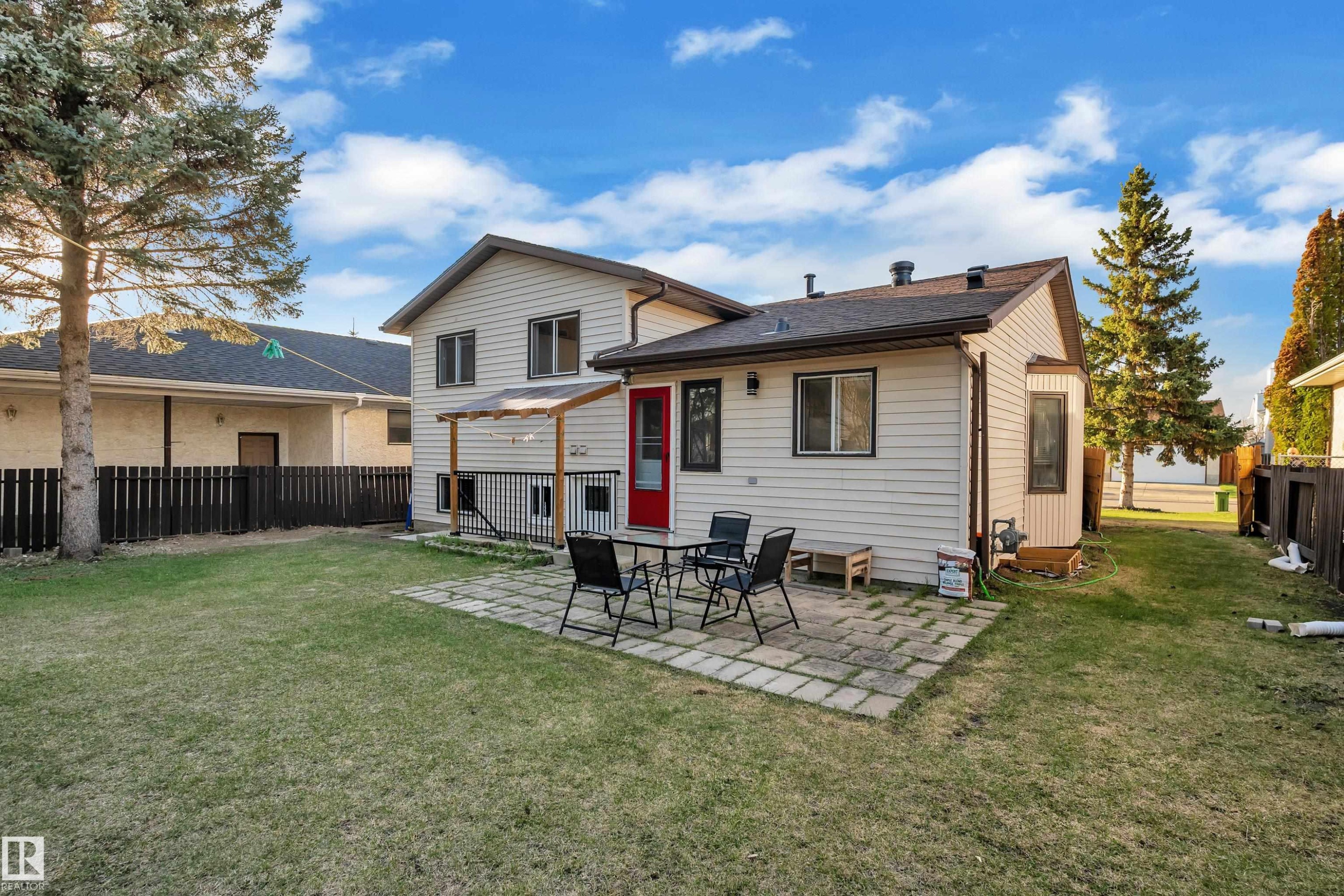 4819 30 Avenue, Edmonton, AB - Outdoor