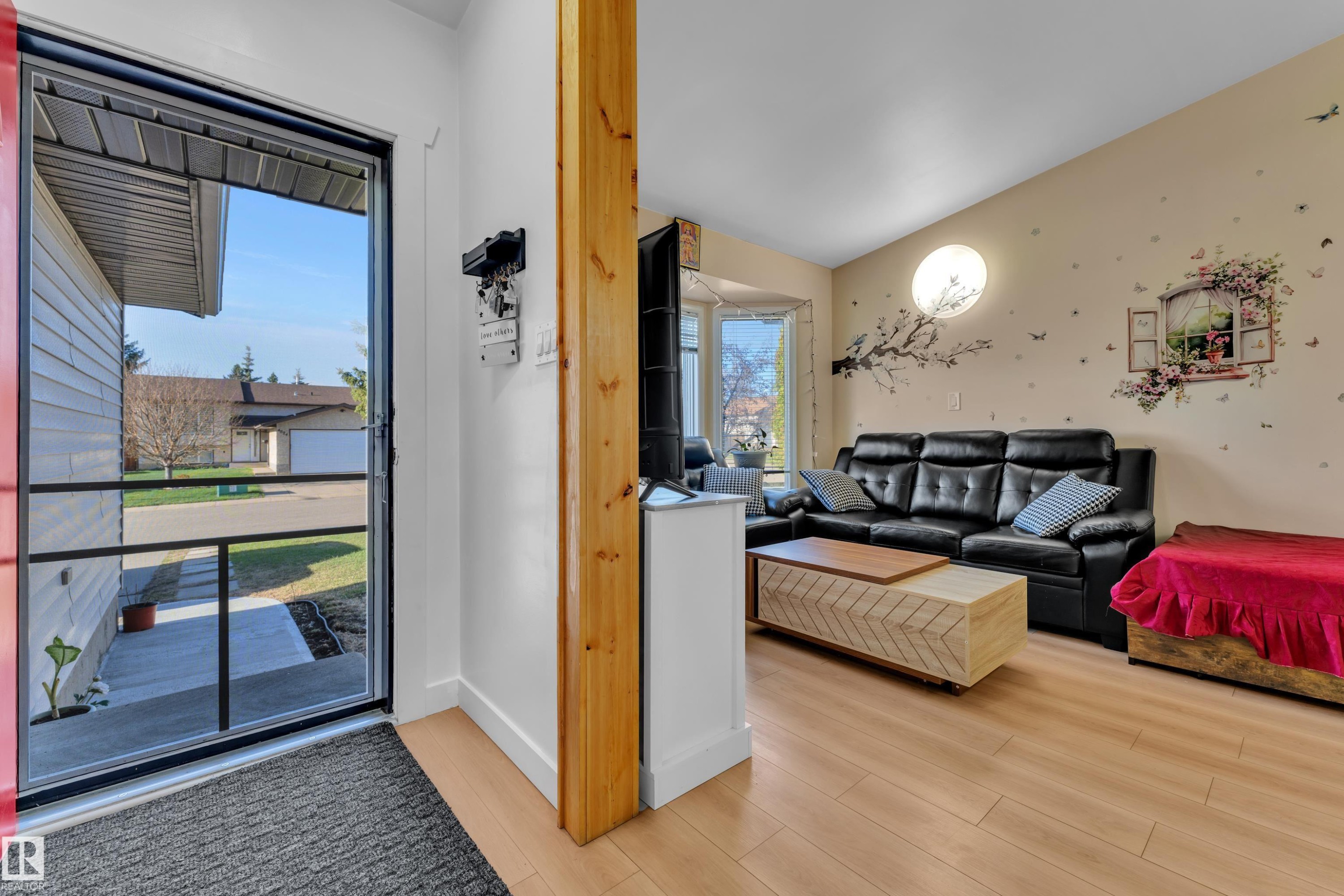 4819 30 Avenue, Edmonton, AB - Indoor