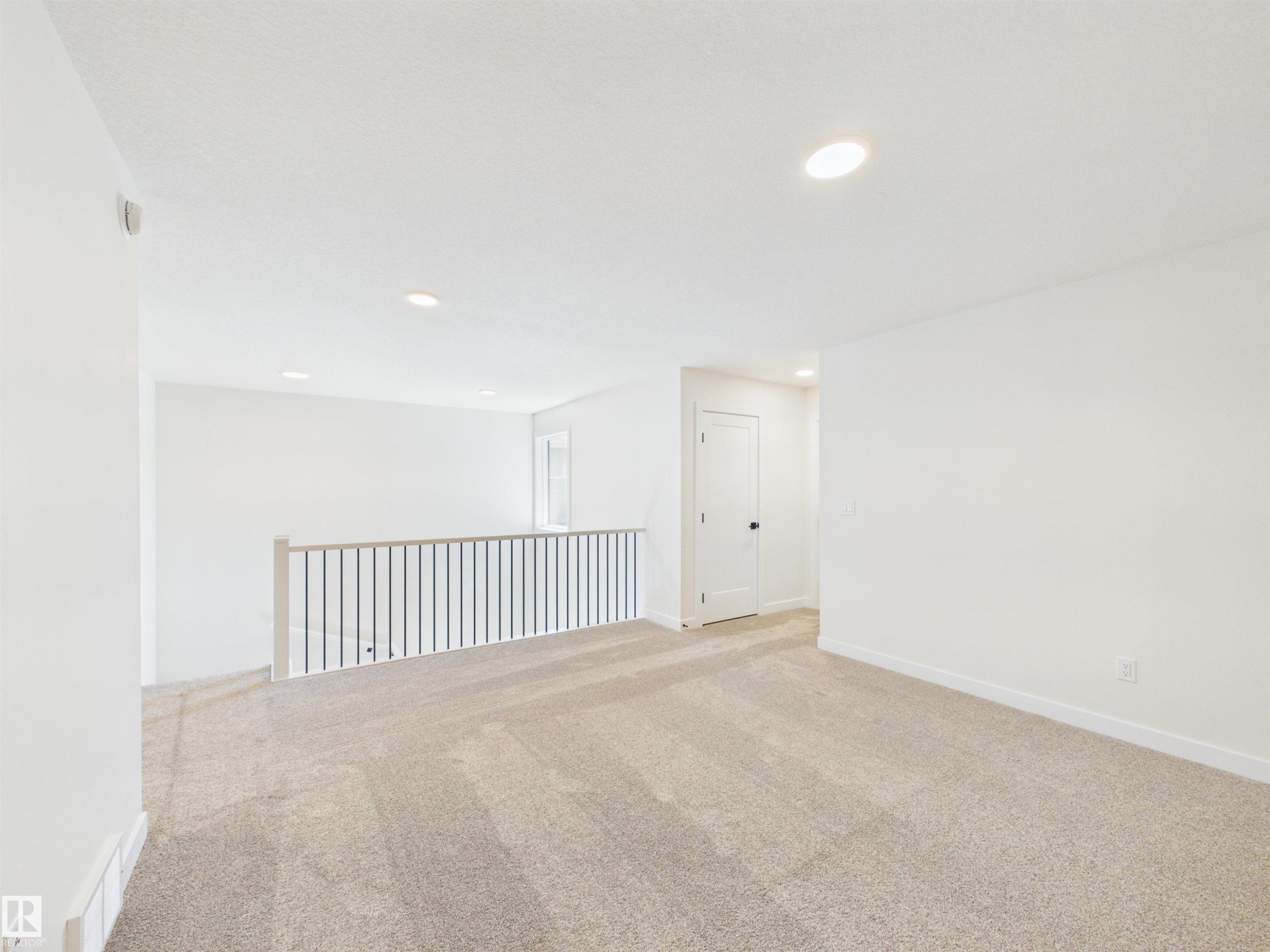 407 Brickyard Point(E), Stony Plain, AB - Indoor Photo Showing Other Room