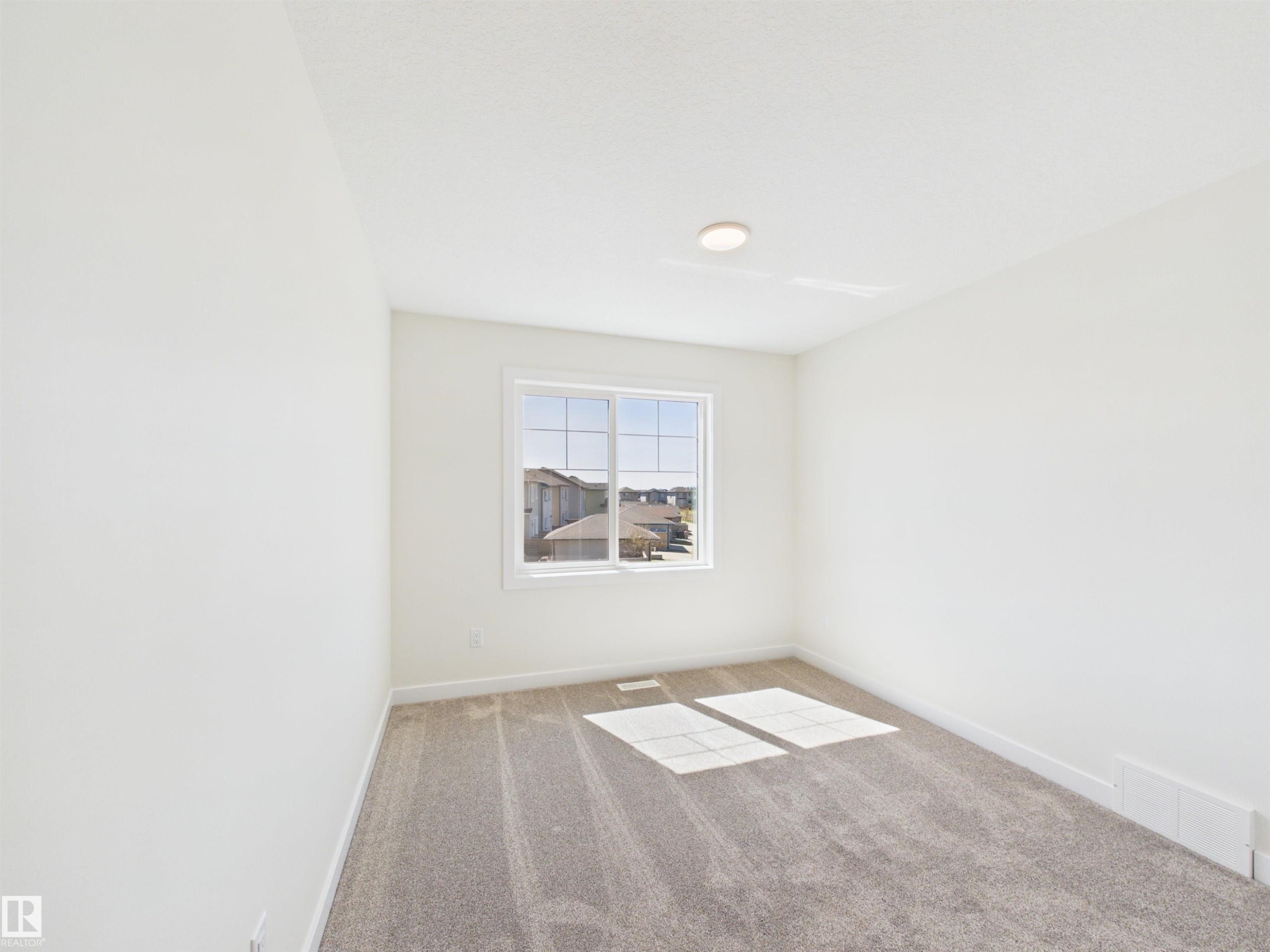 407 Brickyard Point(E), Stony Plain, AB - Indoor Photo Showing Other Room