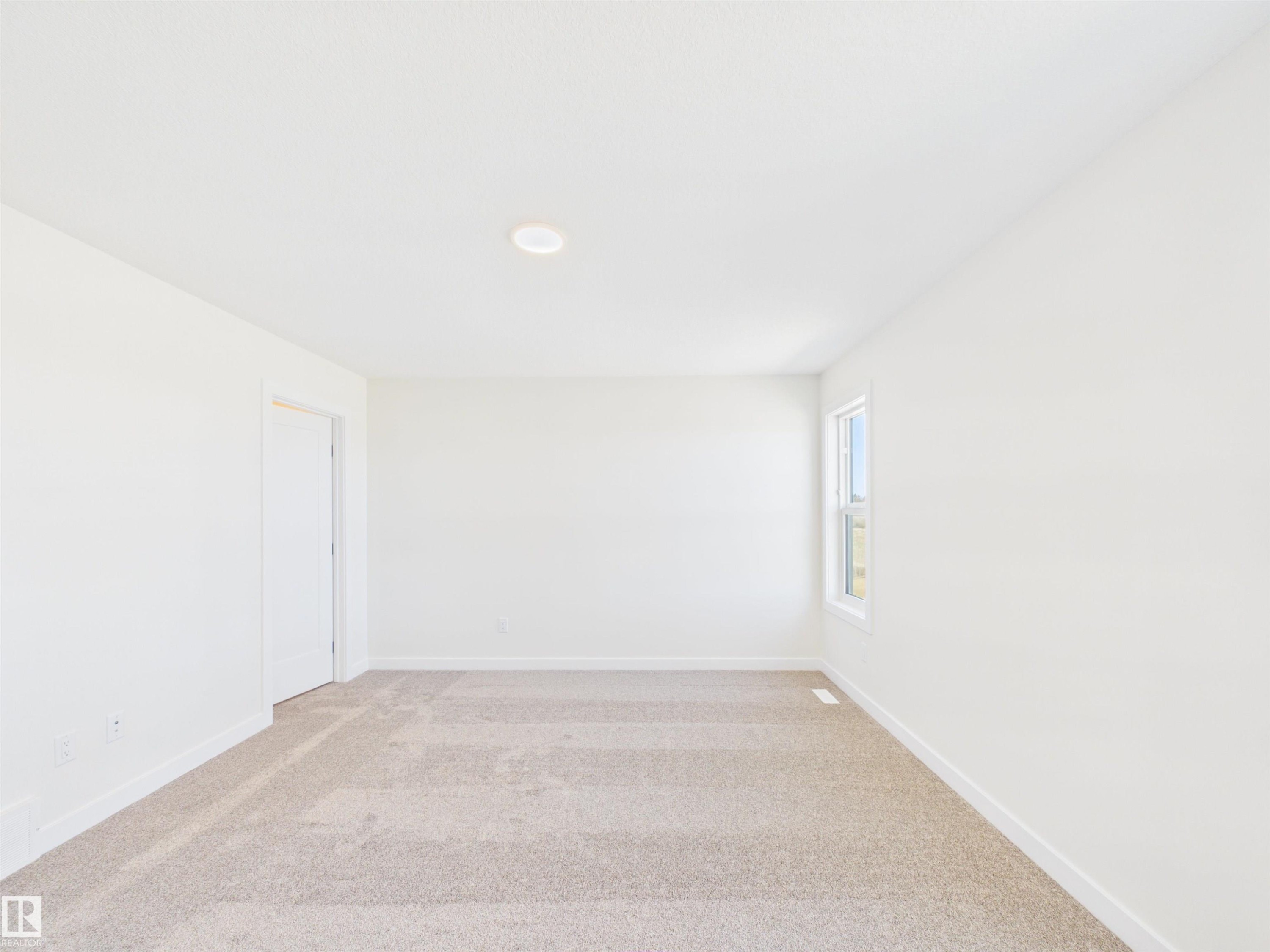407 Brickyard Point(E), Stony Plain, AB - Indoor Photo Showing Other Room