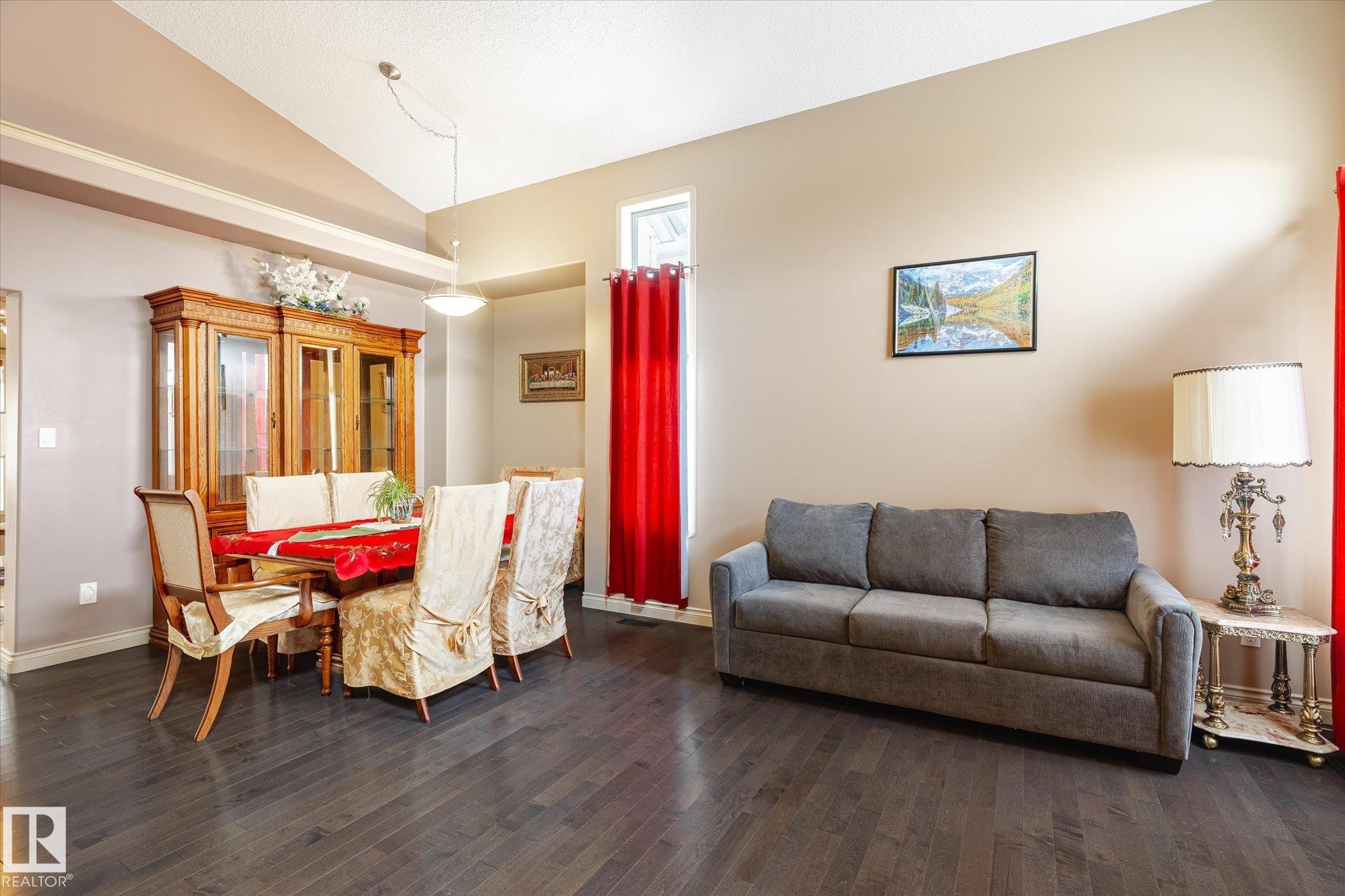 4908 187 Street, Edmonton, AB - Indoor Photo Showing Living Room