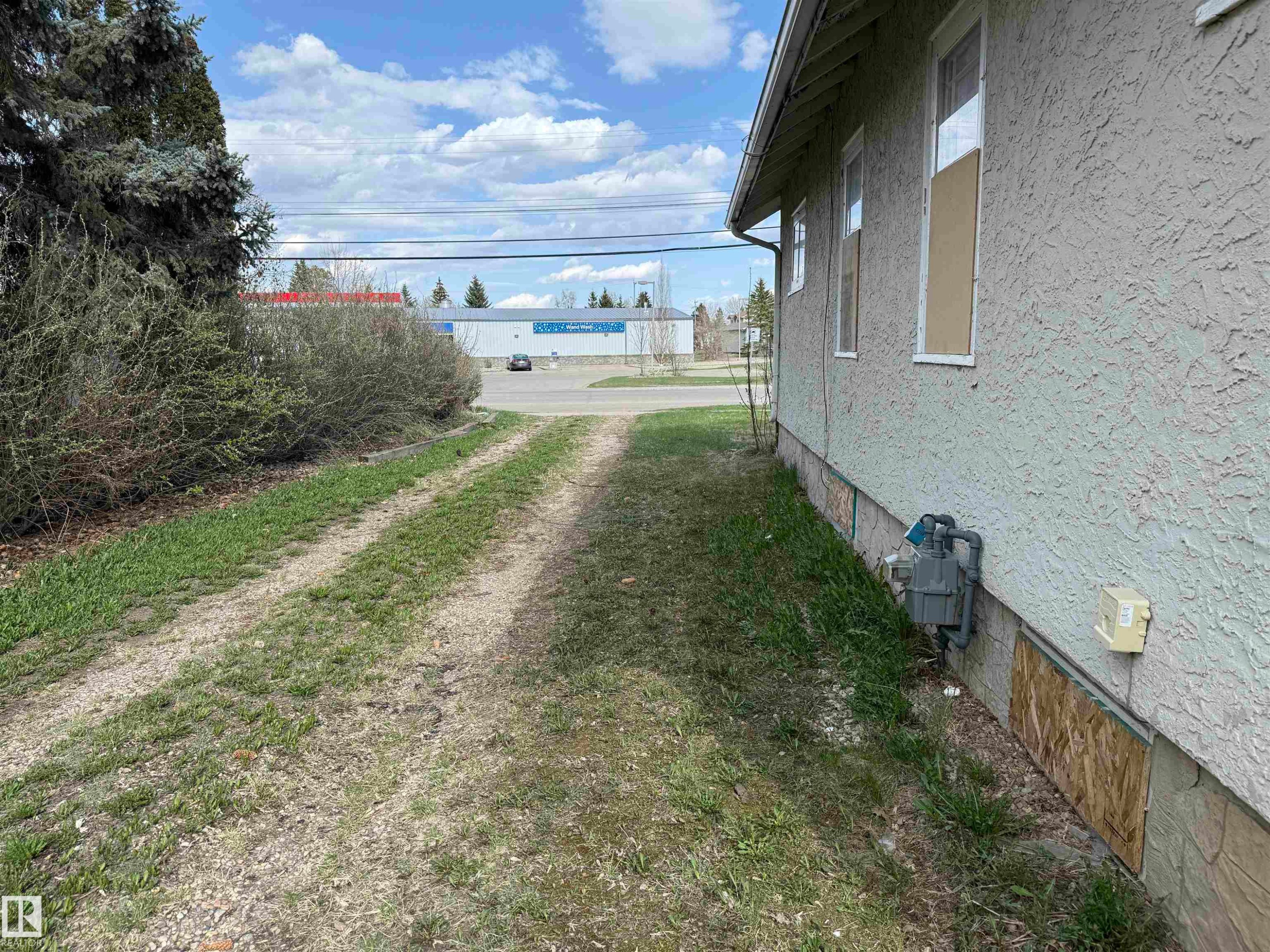 4818 52 Street, Thorsby, AB - Outdoor