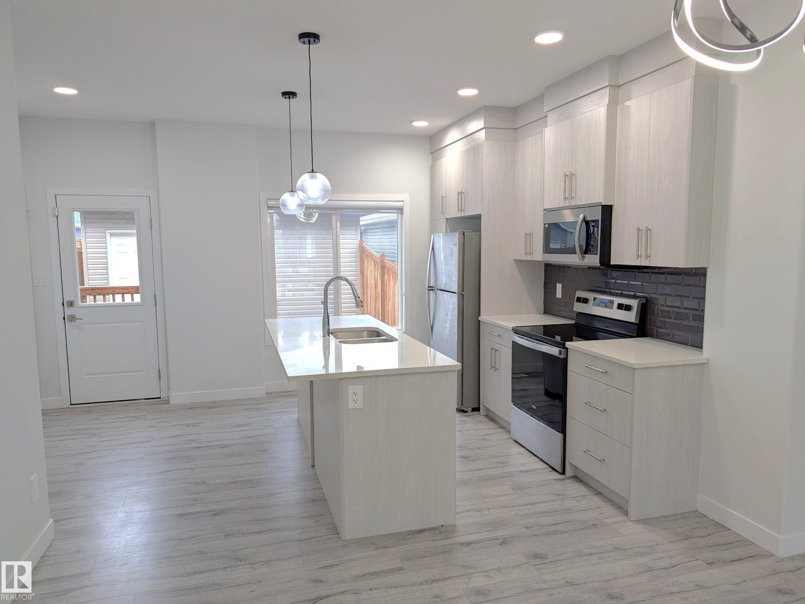 9455 Colak Lane, Edmonton, AB