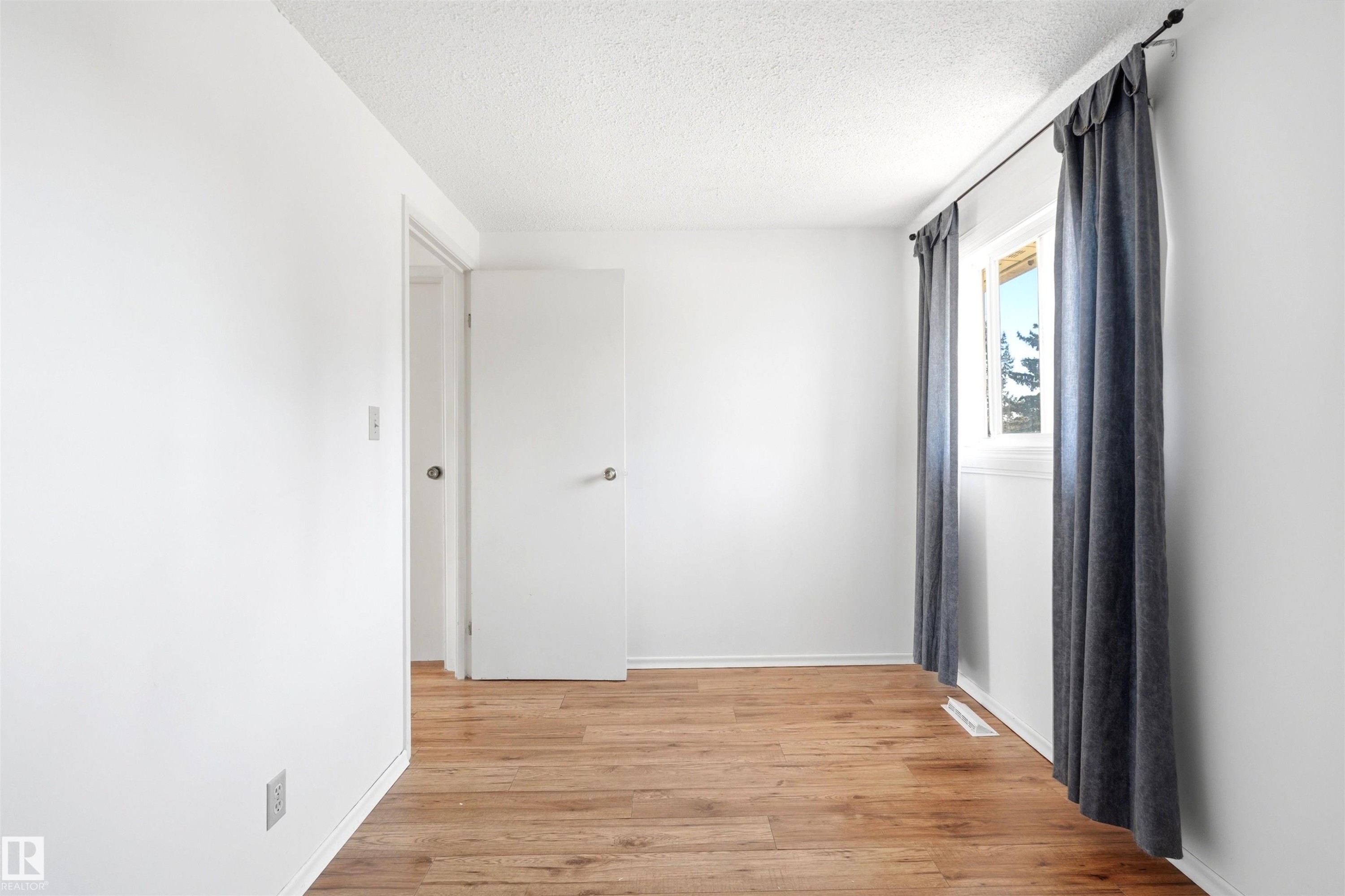 61 Ridgewood Terrace, St. Albert, AB - Indoor Photo Showing Other Room