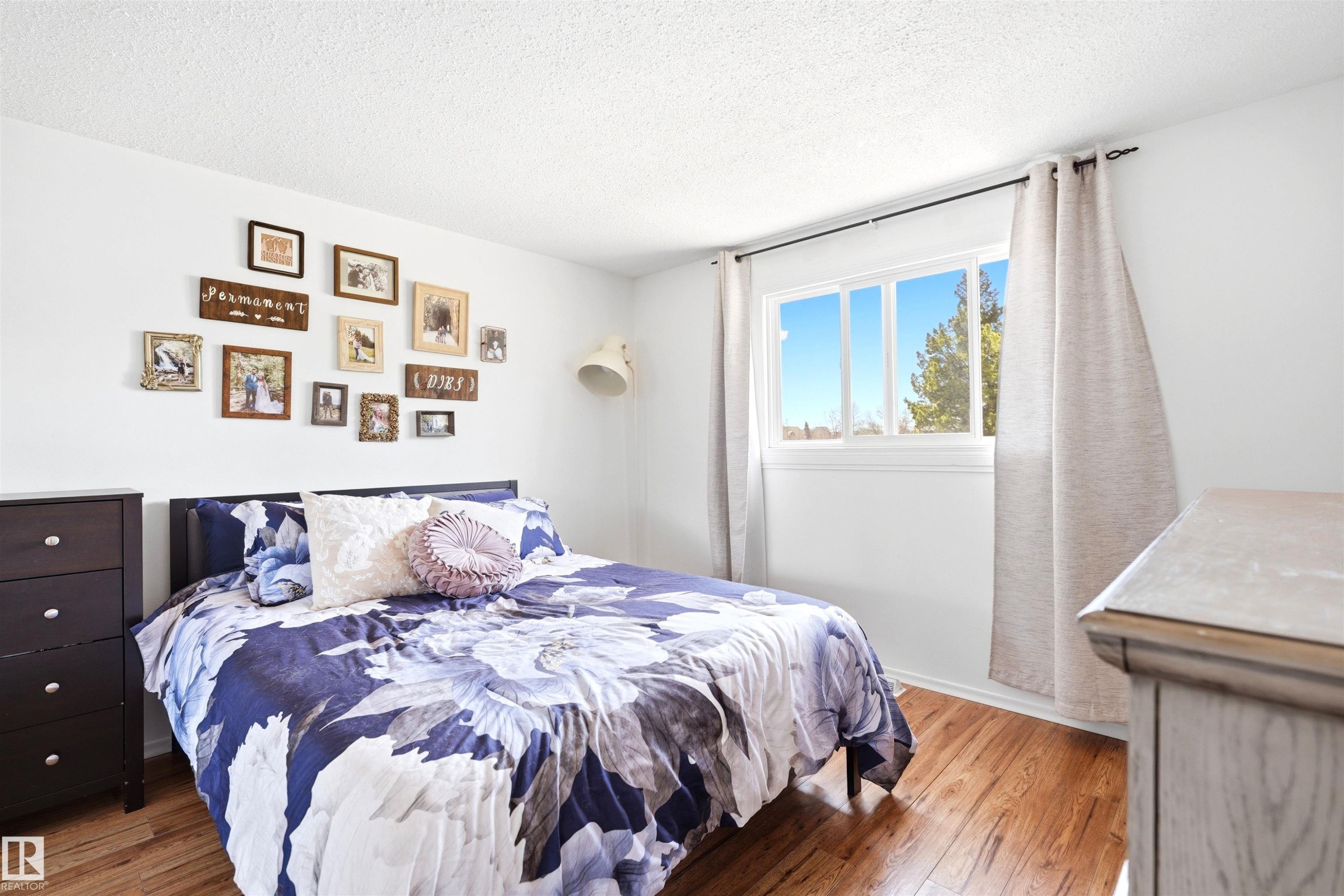 61 Ridgewood Terrace, St. Albert, AB - Indoor Photo Showing Bedroom