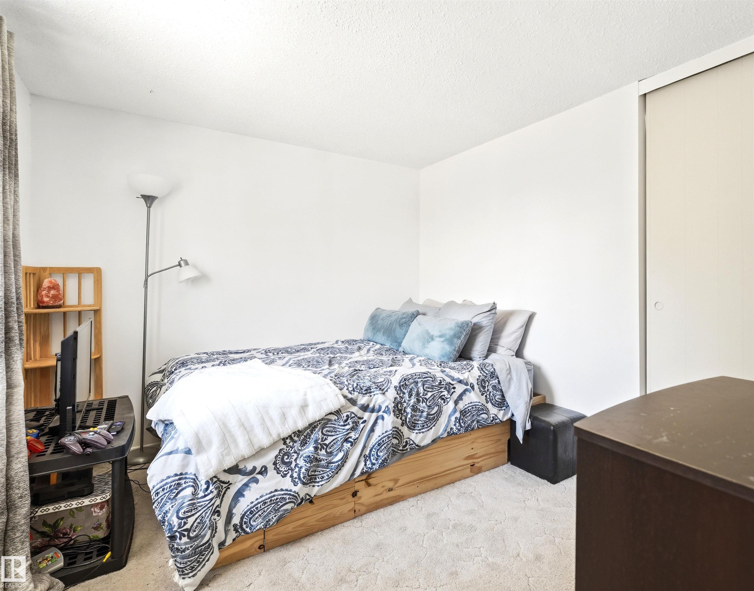 61 Ridgewood Terrace, St. Albert, AB - Indoor Photo Showing Bedroom