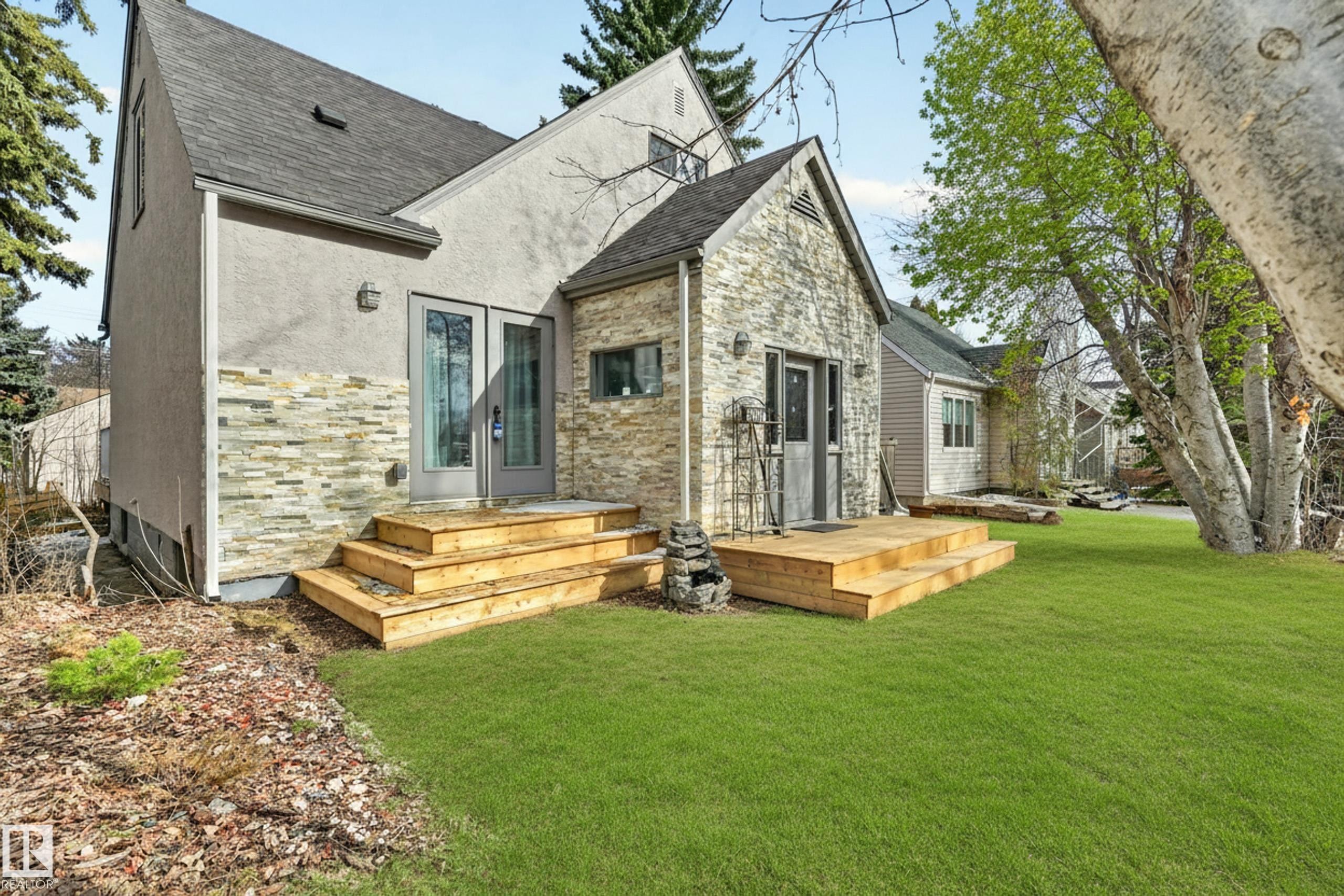 6807 112A Street Nw, Edmonton, AB - Outdoor With Deck Patio Veranda