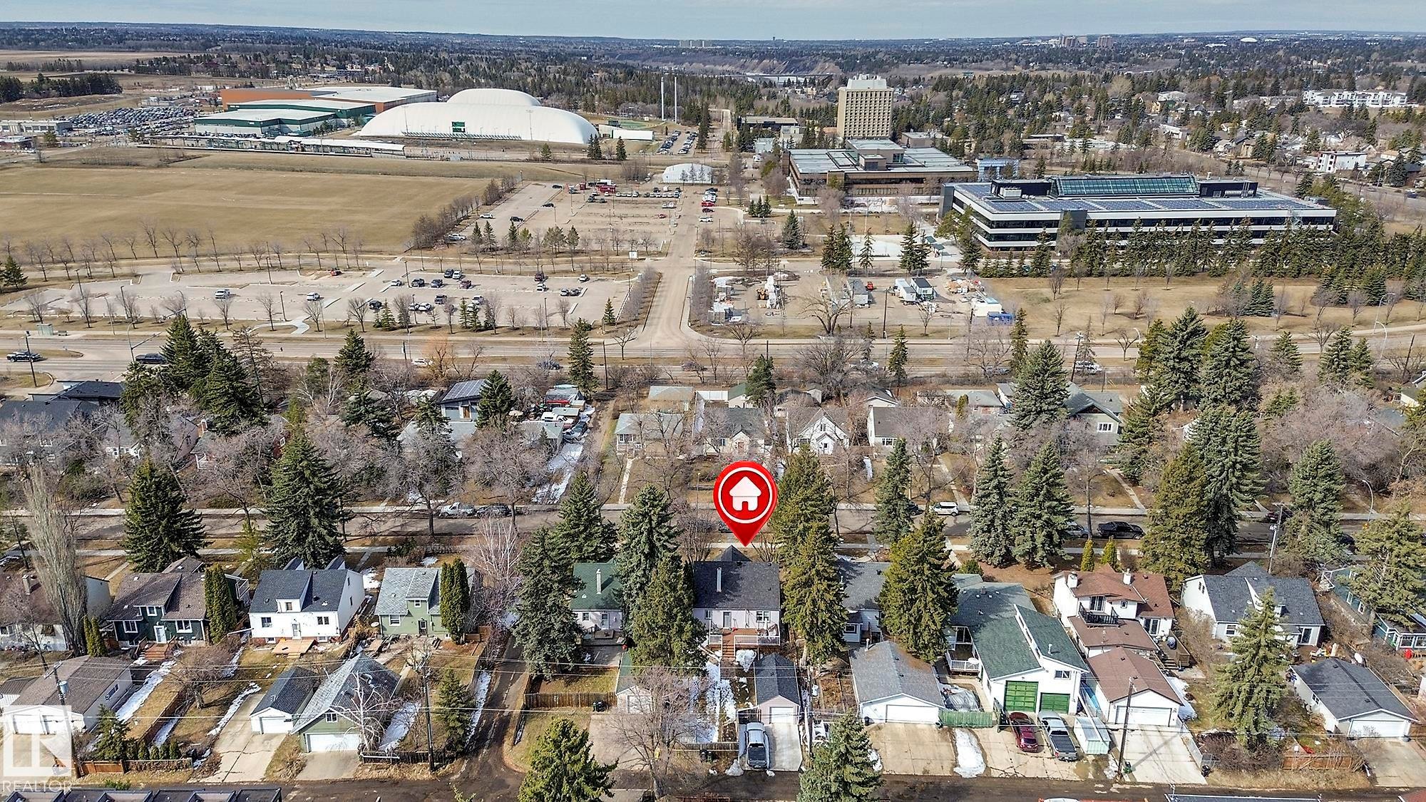 6807 112A Street, Edmonton, AB - Outdoor With View