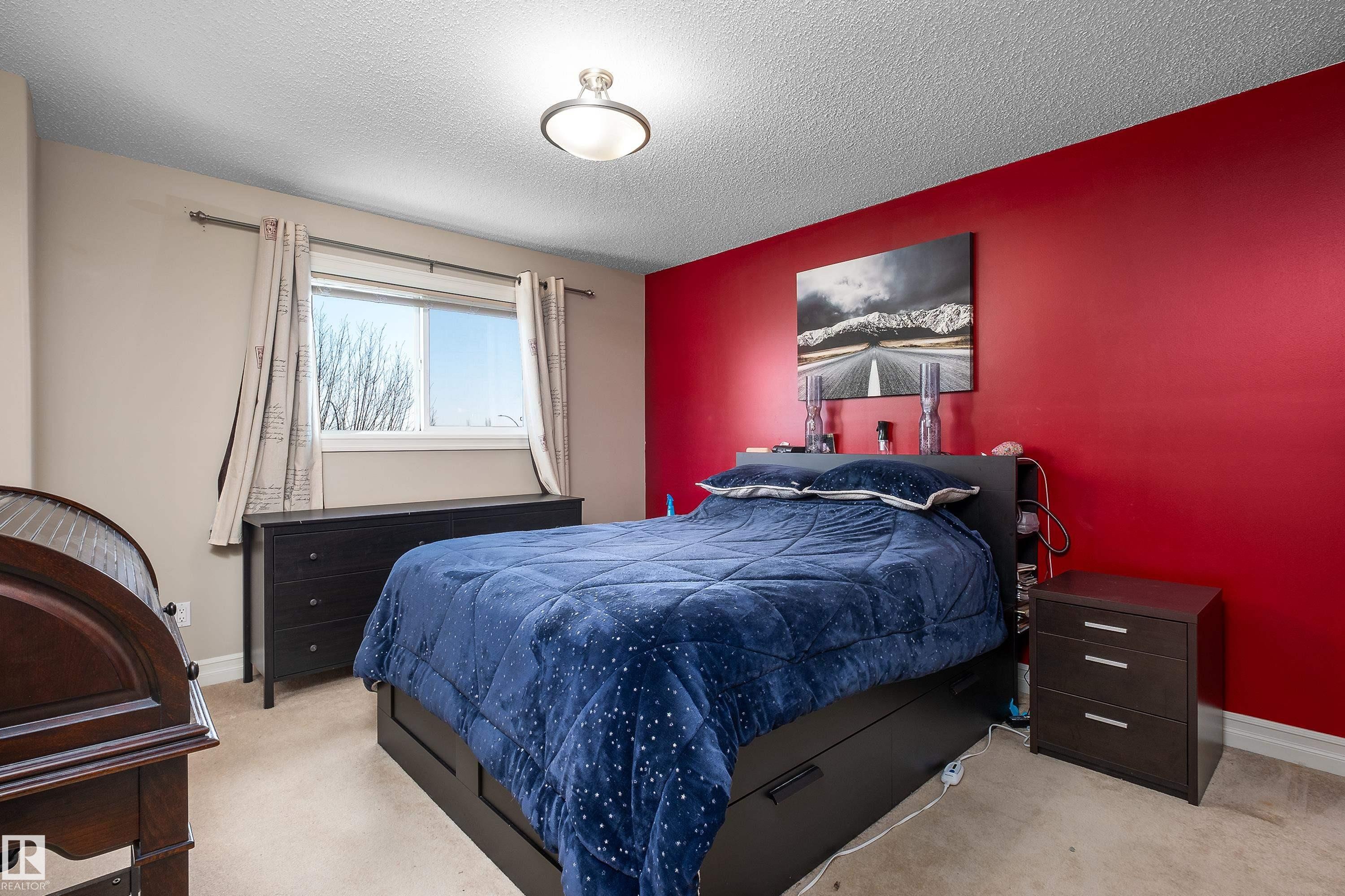 4 Spring Grove Crescent, Spruce Grove, AB - Indoor Photo Showing Bedroom