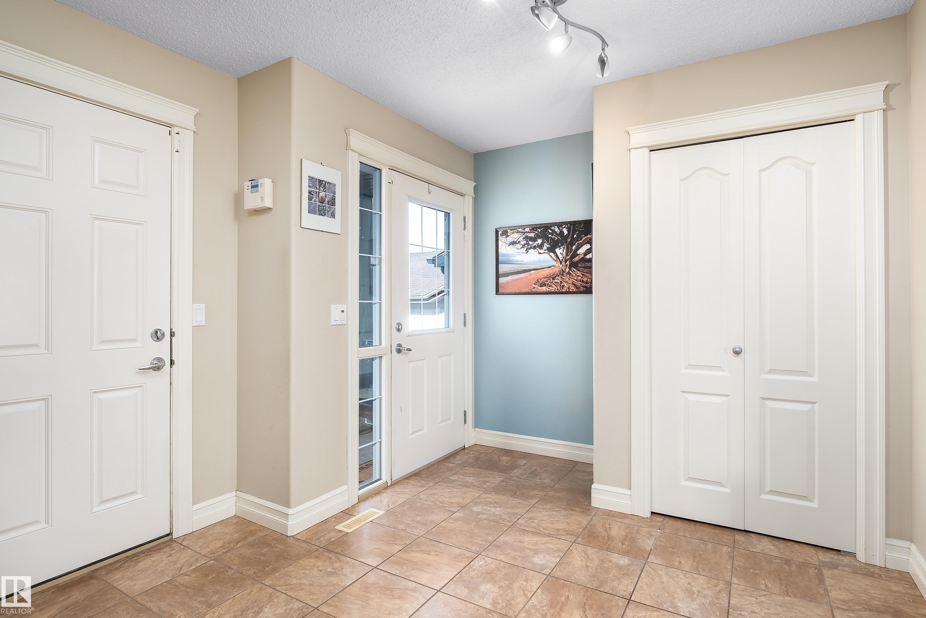 4 Spring Grove Crescent, Spruce Grove, AB - Indoor Photo Showing Other Room