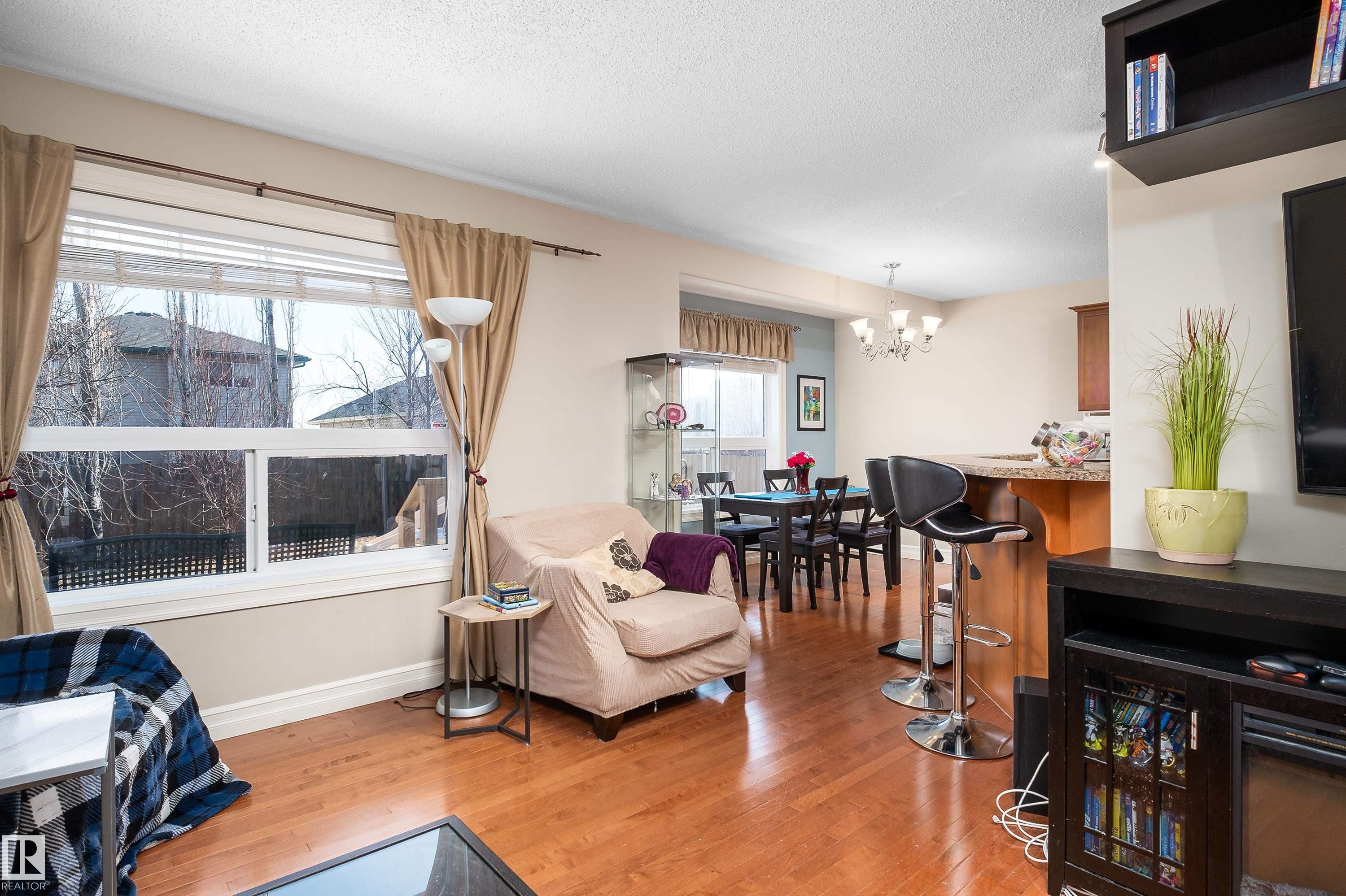 4 Spring Grove Crescent, Spruce Grove, AB - Indoor