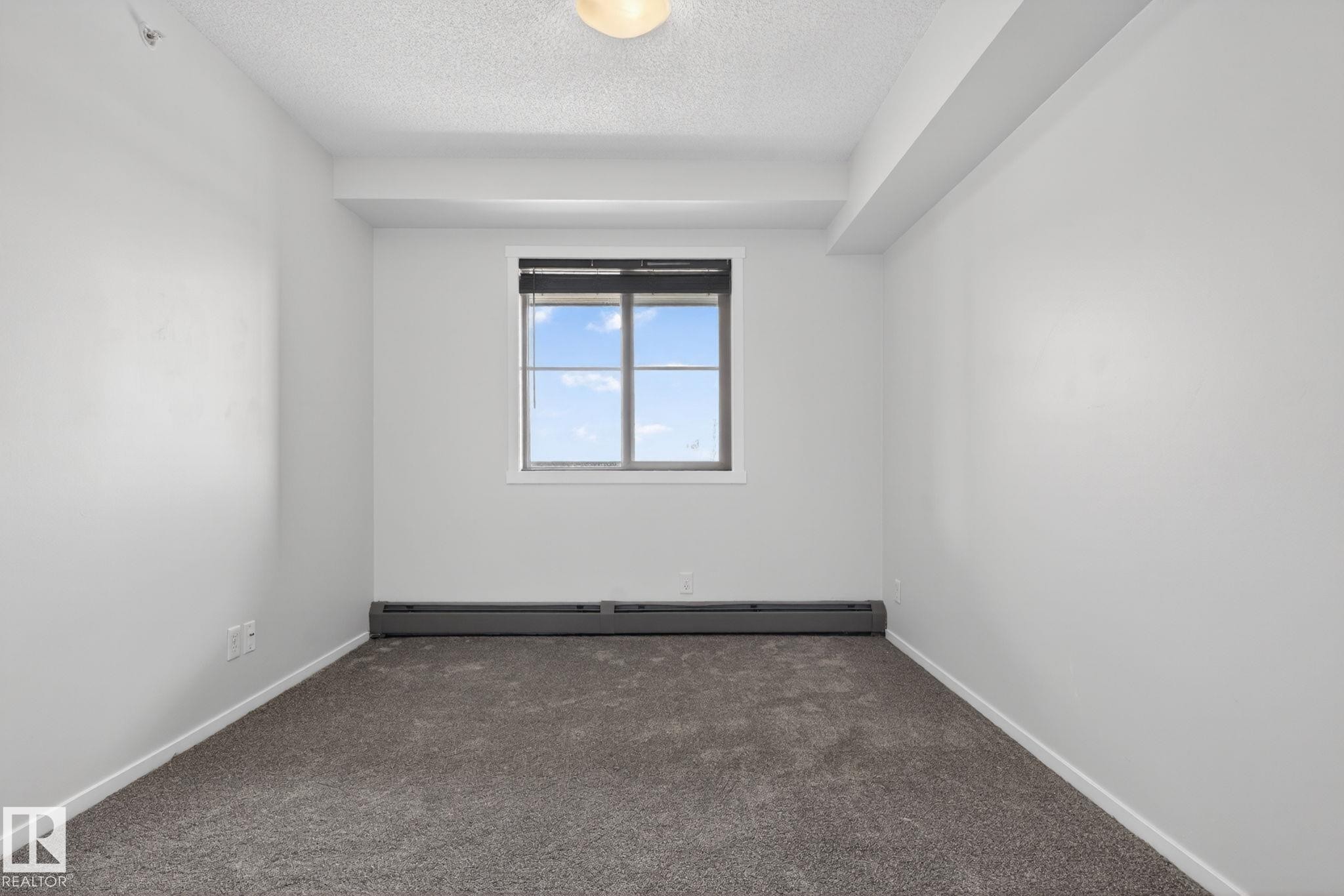 412 3315 James Mowatt Trail, Edmonton, AB - Indoor Photo Showing Other Room