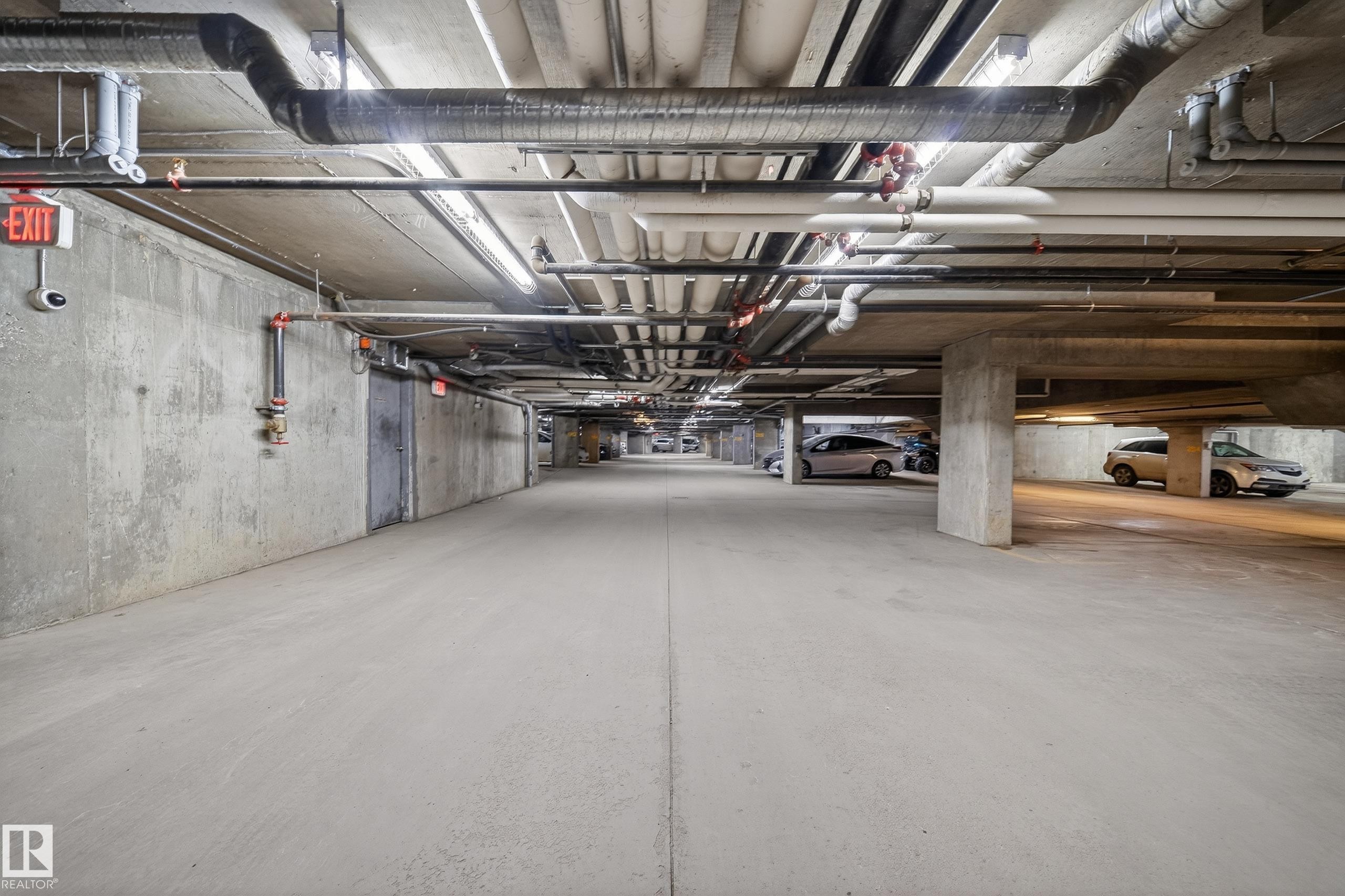 412 3315 James Mowatt Trail, Edmonton, AB - Indoor Photo Showing Garage