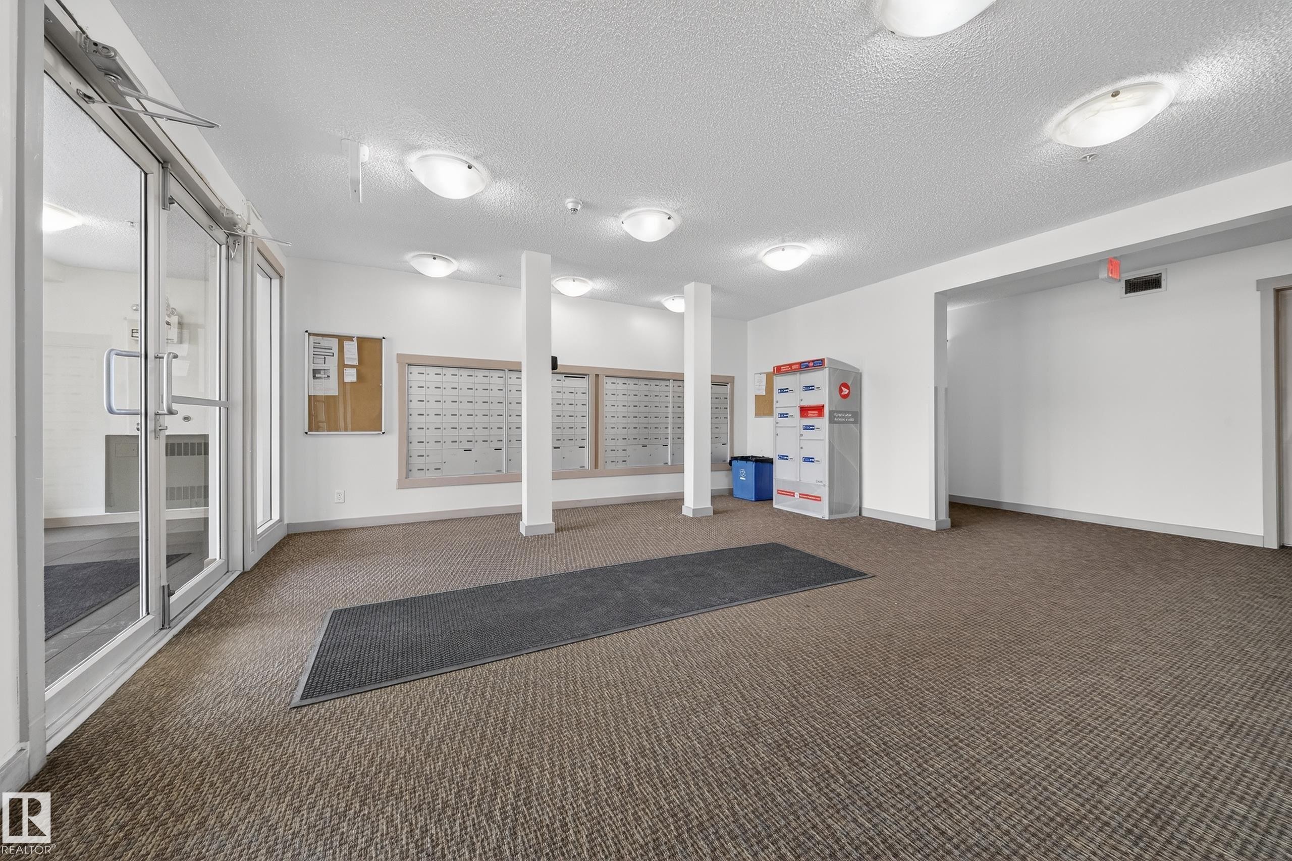 412 3315 James Mowatt Trail, Edmonton, AB - Indoor Photo Showing Other Room