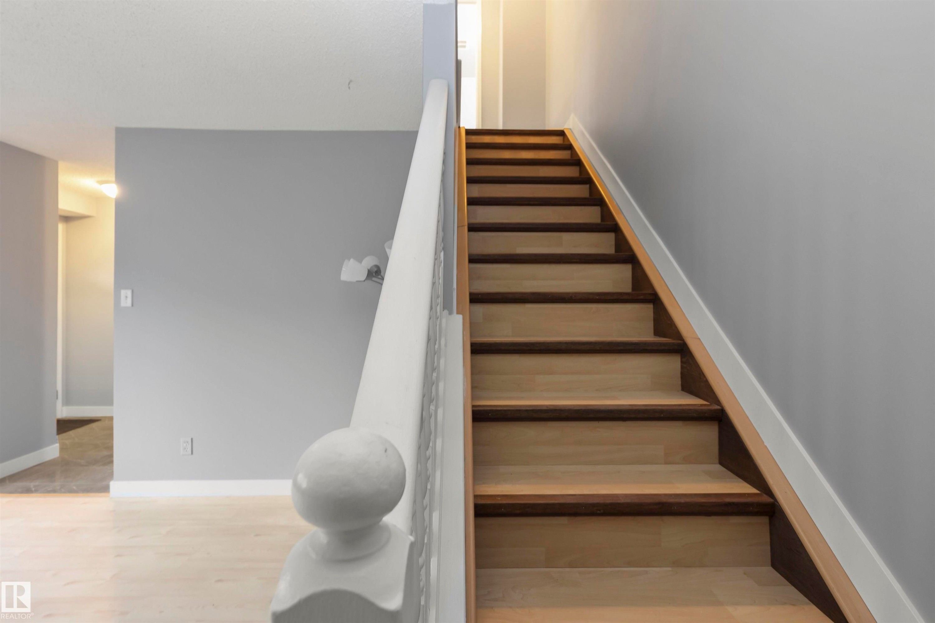 18 Willowdale Place, Edmonton, AB - Indoor Photo Showing Other Room