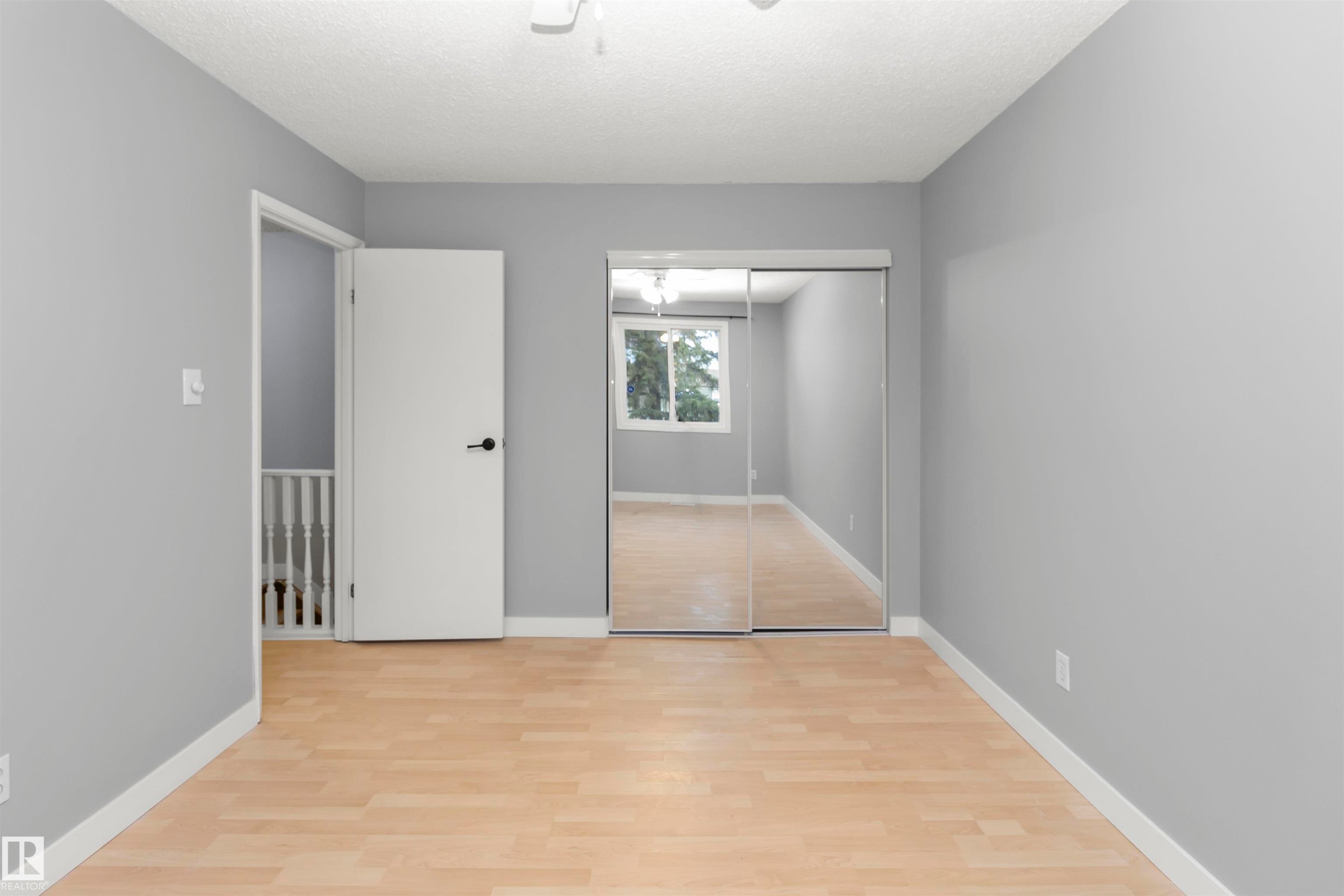 18 Willowdale Place, Edmonton, AB - Indoor Photo Showing Other Room