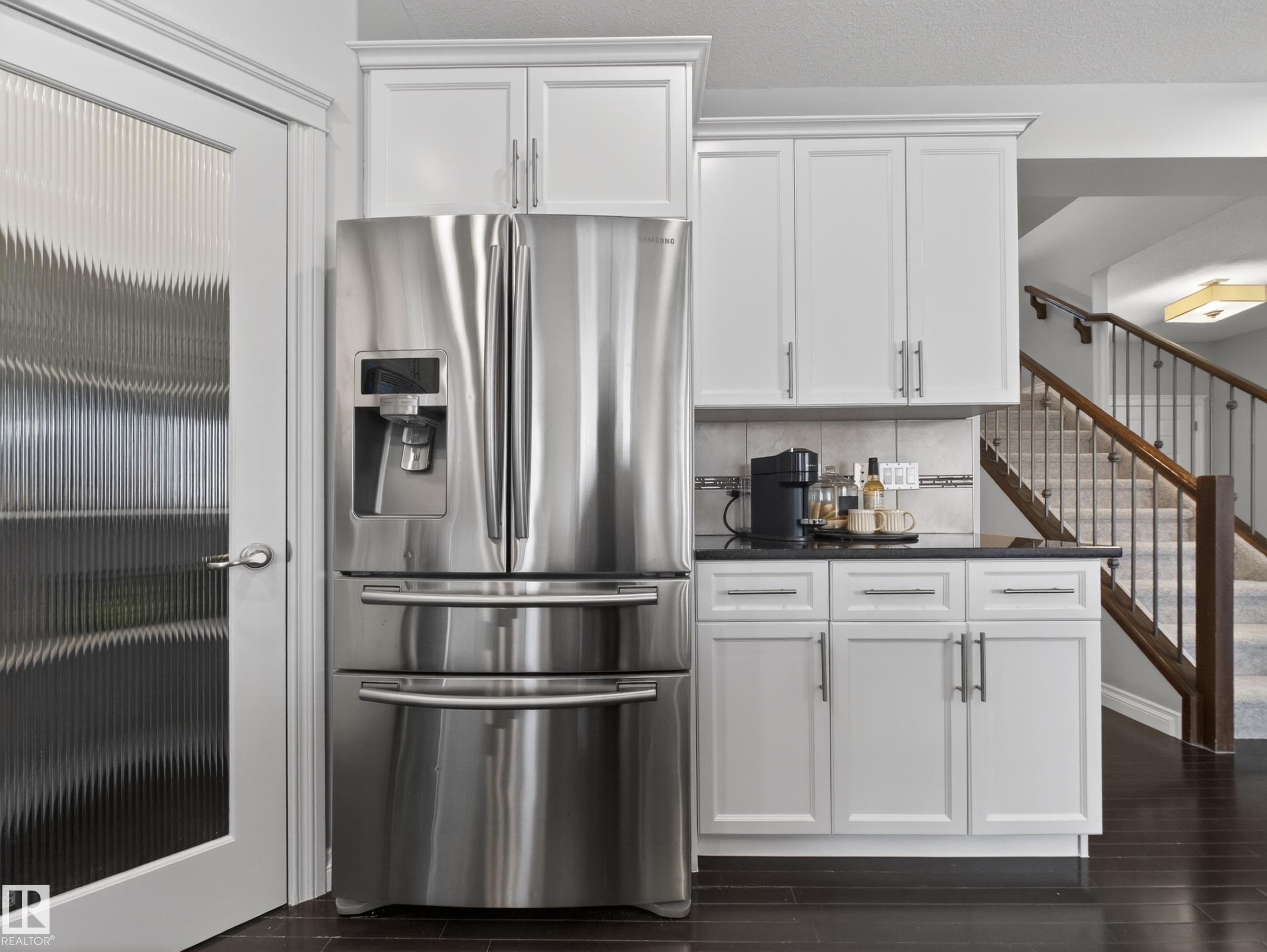 1473 Wates Link, Edmonton, AB - Indoor Photo Showing Kitchen