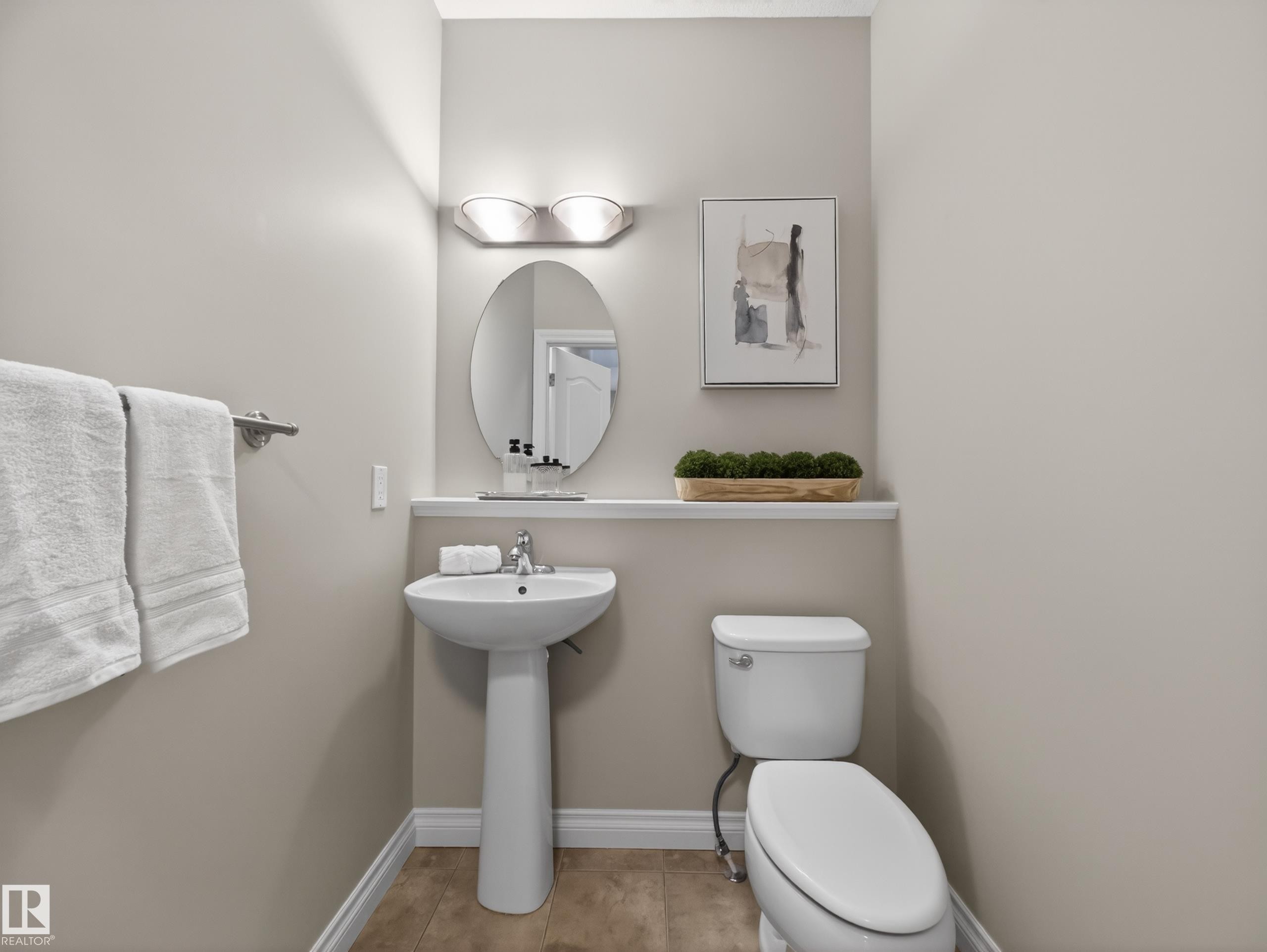 1473 Wates Link, Edmonton, AB - Indoor Photo Showing Bathroom