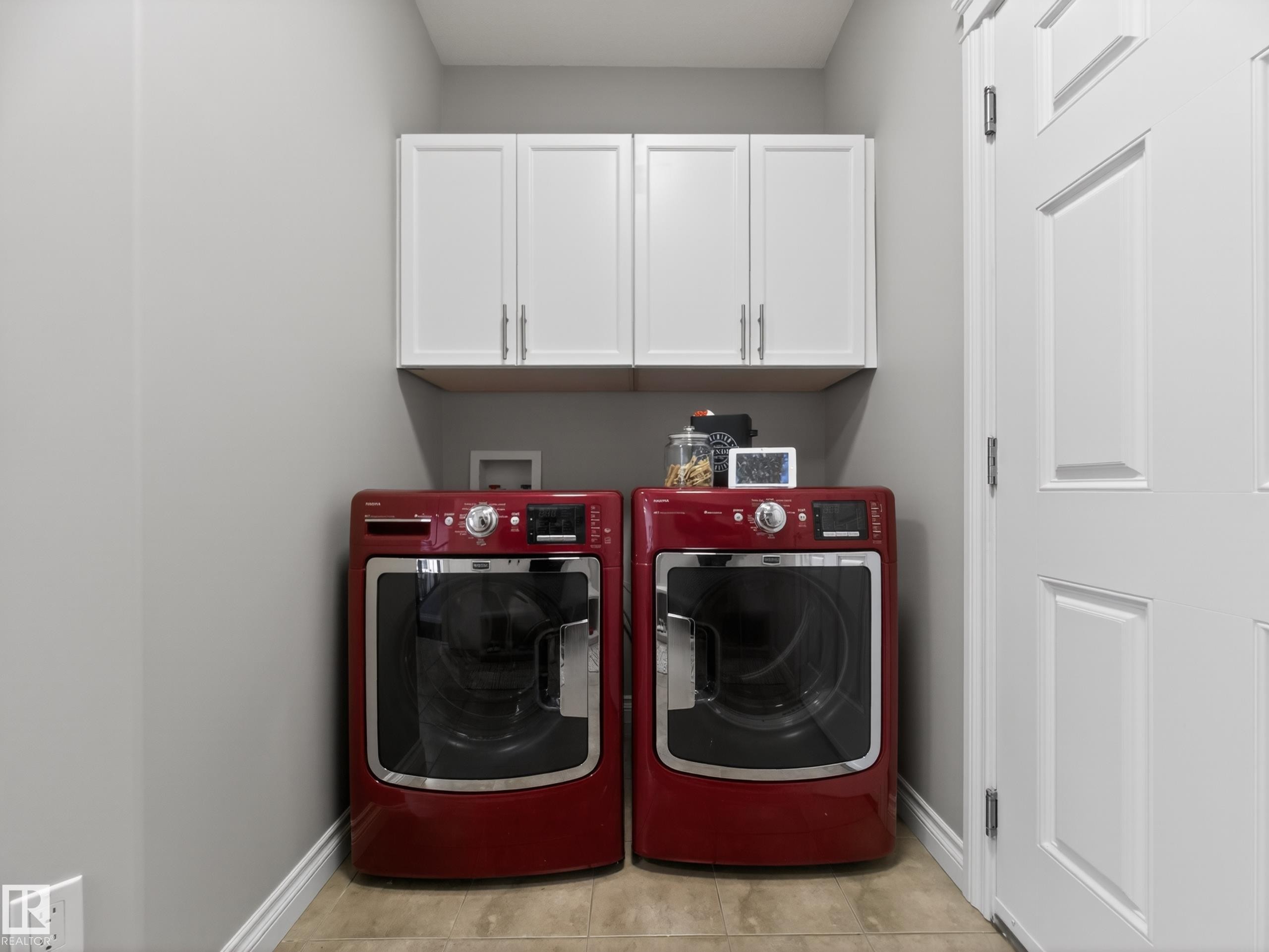 1473 Wates Link, Edmonton, AB - Indoor Photo Showing Laundry Room