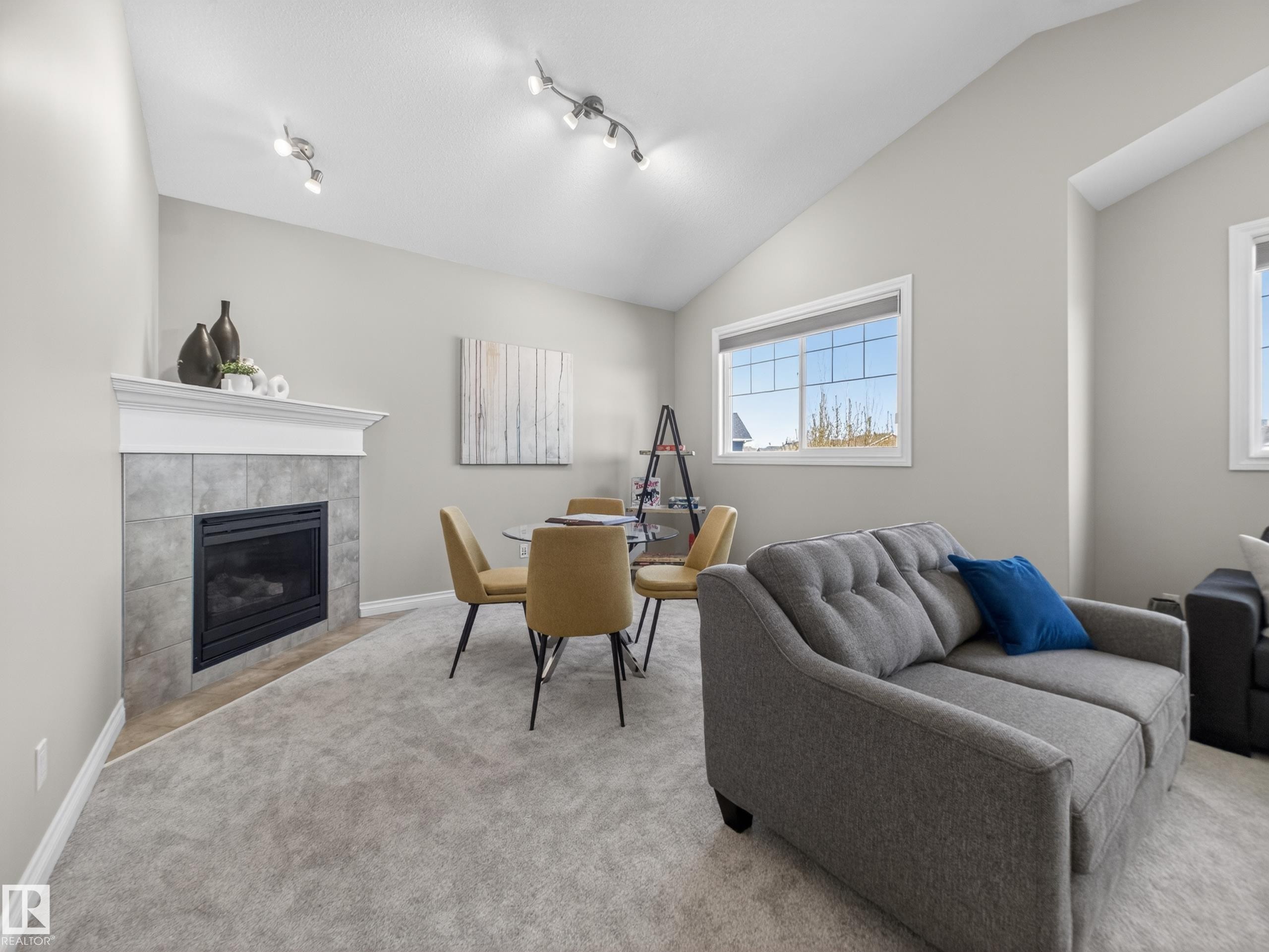 1473 Wates Link, Edmonton, AB - Indoor Photo Showing Living Room With Fireplace