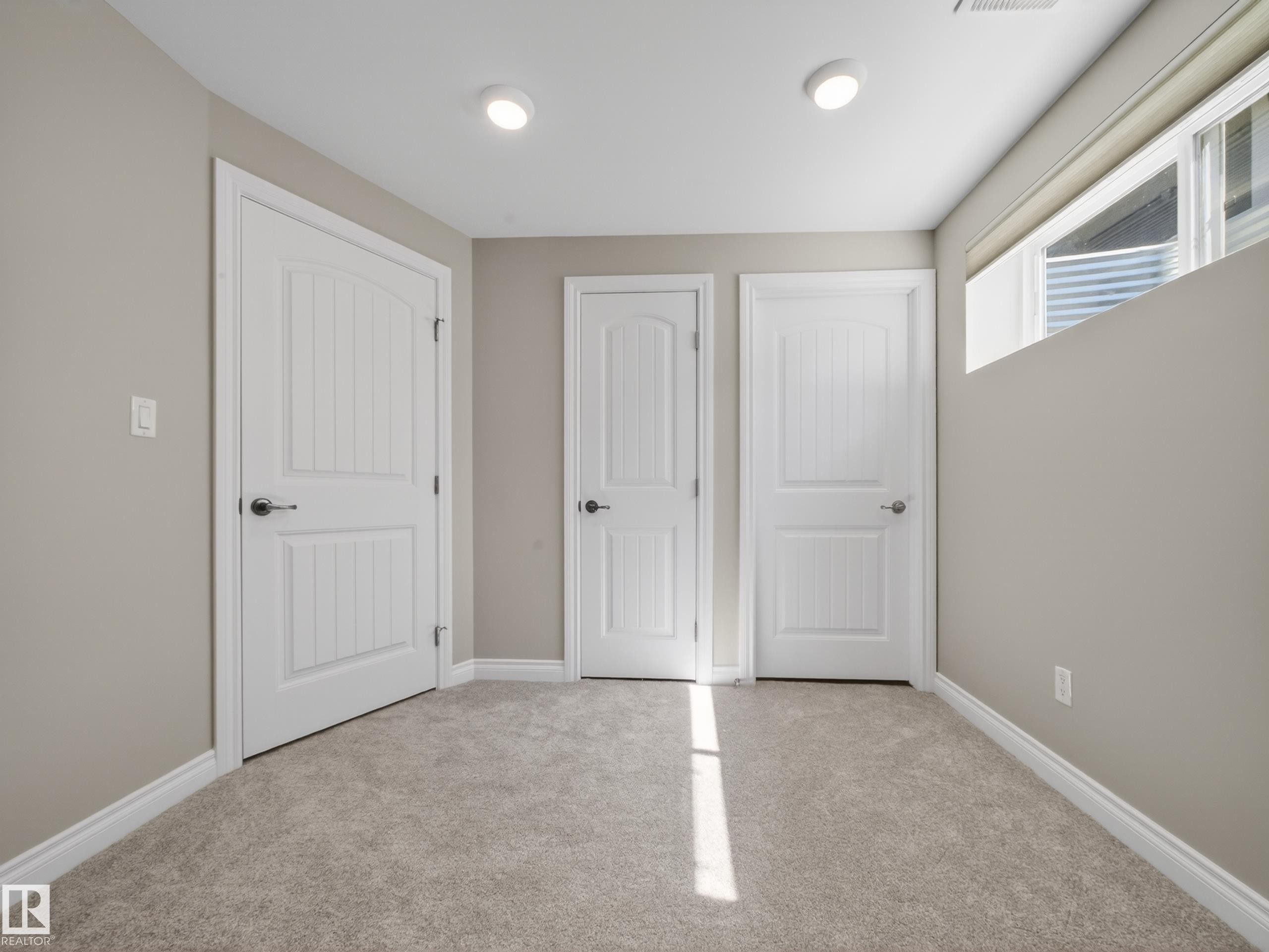 1473 Wates Link, Edmonton, AB - Indoor Photo Showing Other Room