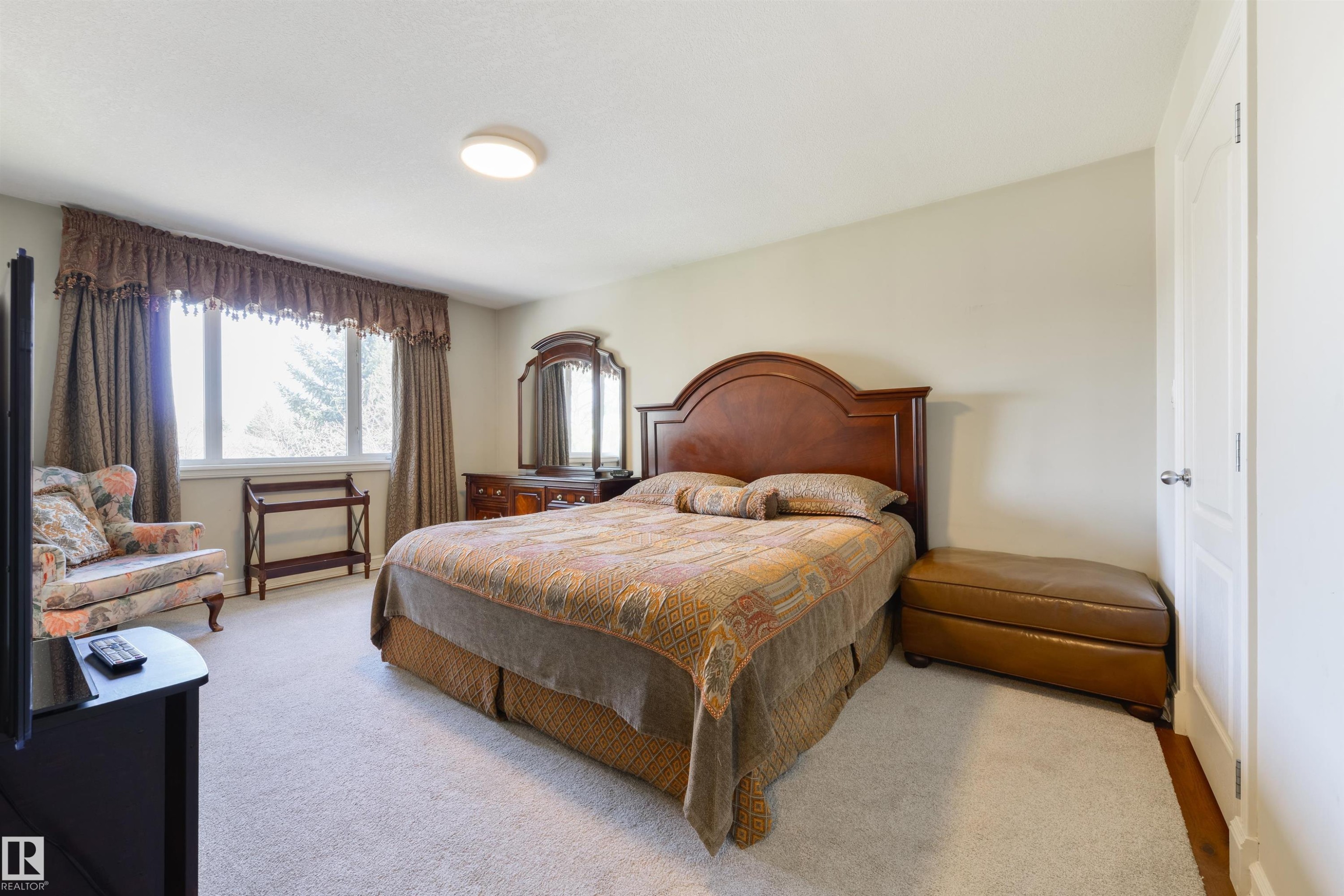 11304 9 Avenue, Edmonton, AB - Indoor Photo Showing Bedroom