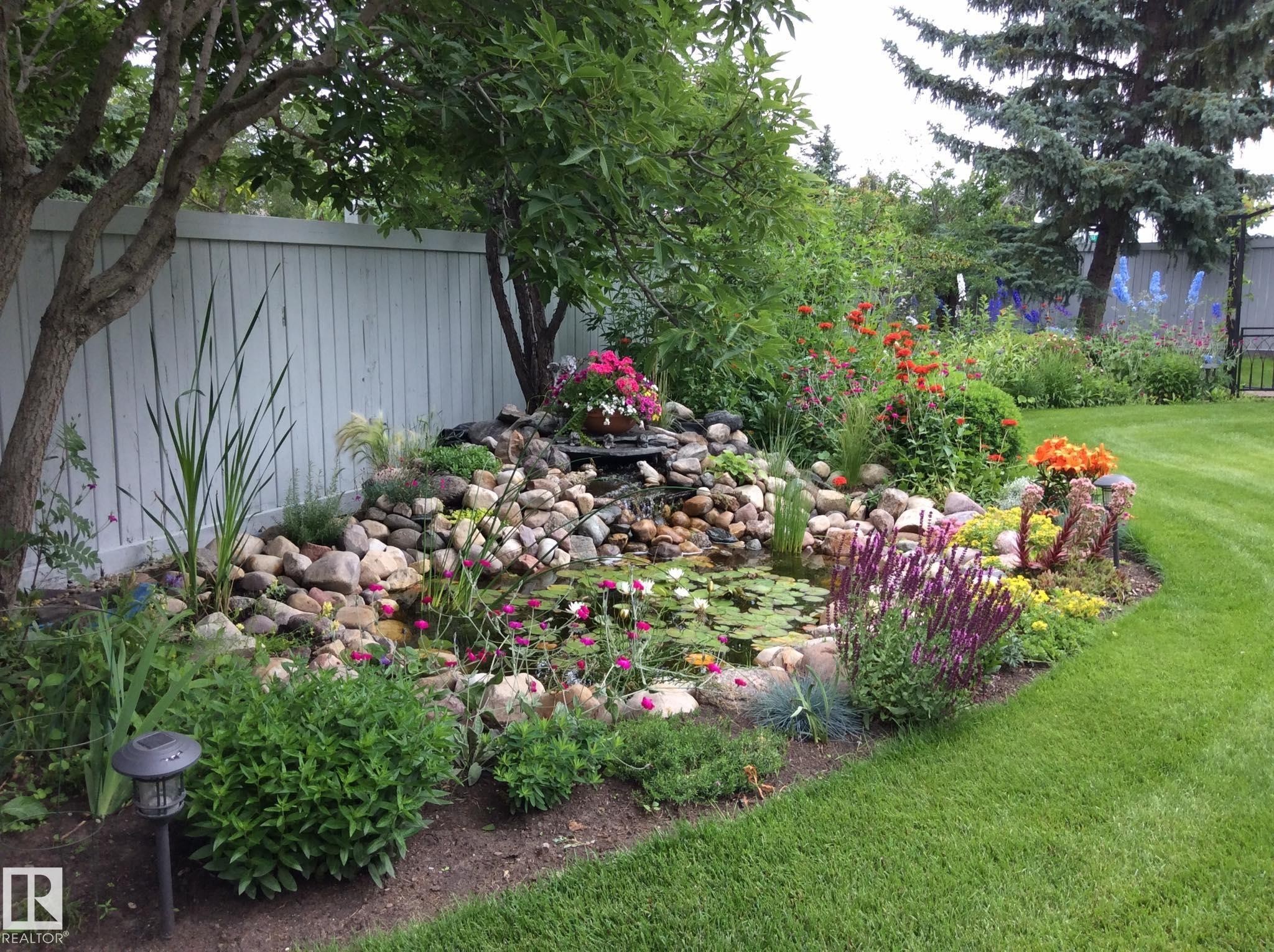 11304 9 Avenue, Edmonton, AB - Outdoor