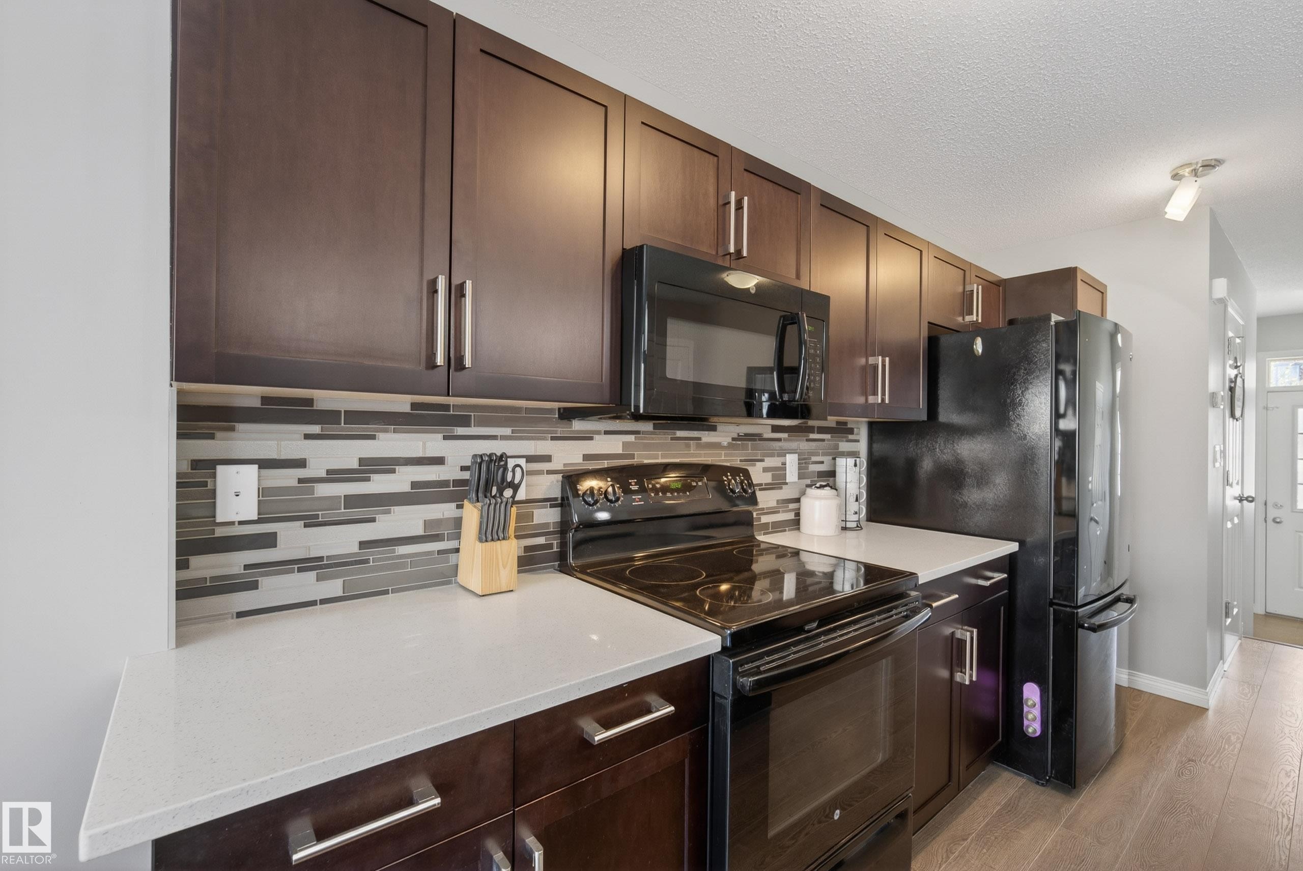 757 Eagleson Crescent, Edmonton, AB