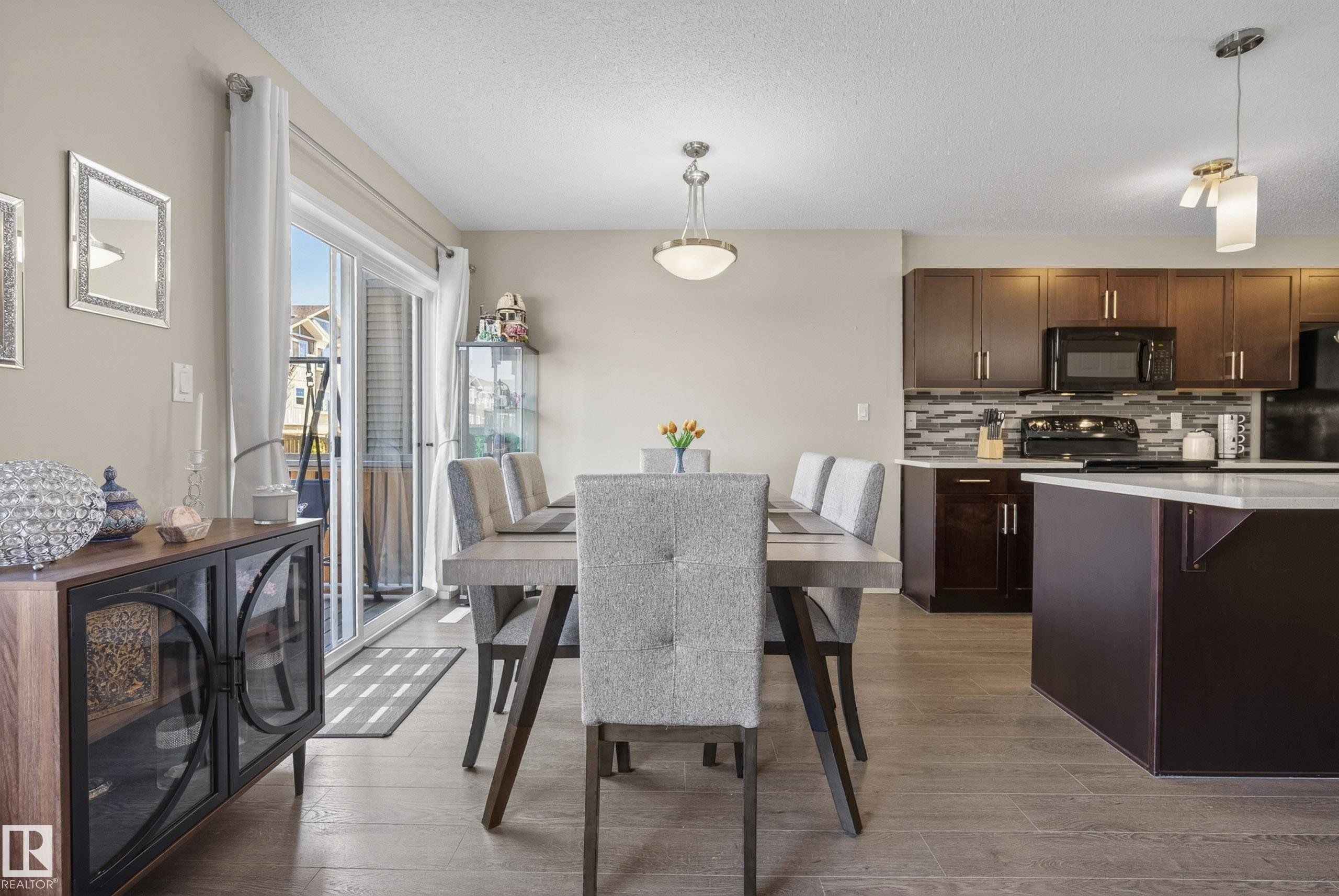 757 Eagleson Crescent, Edmonton, AB
