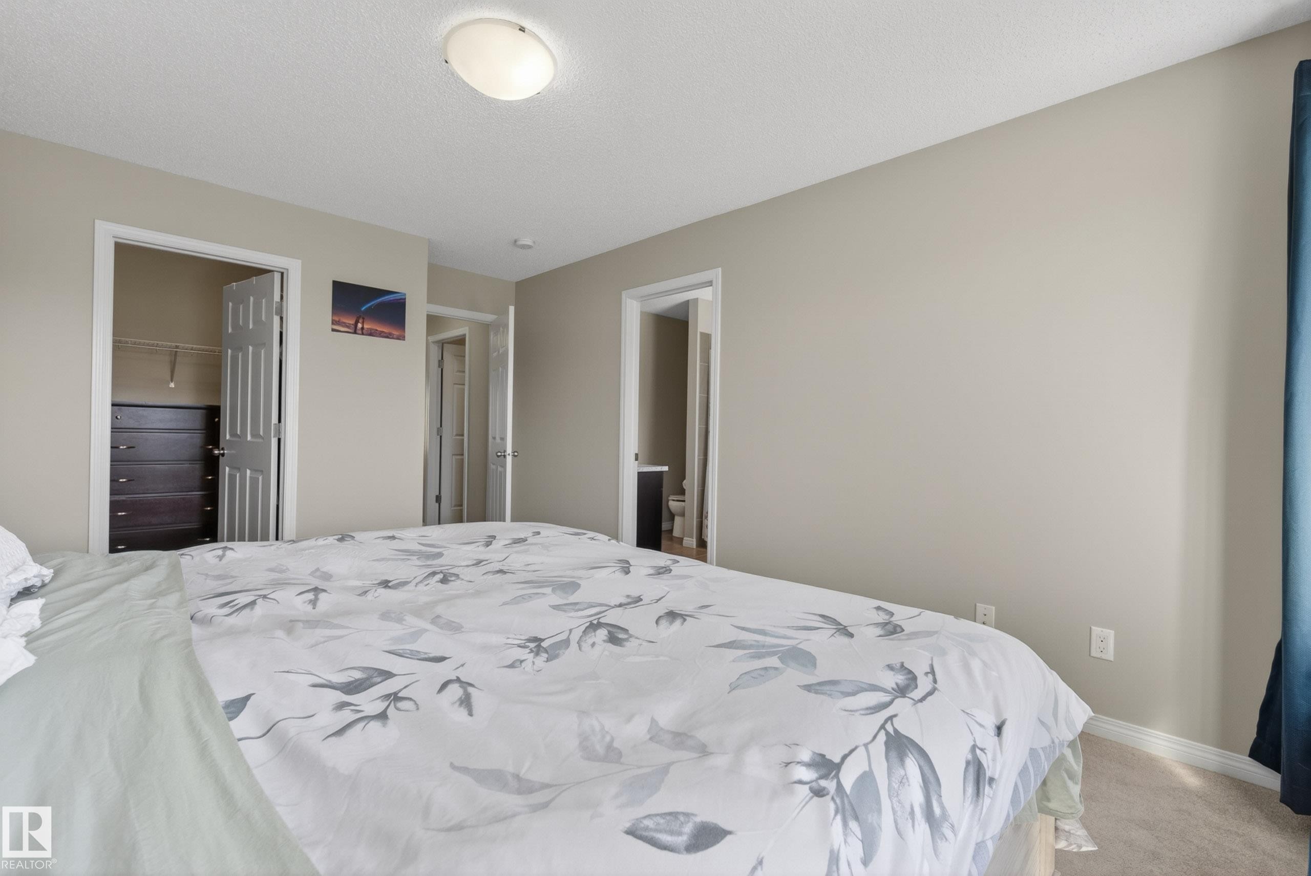 757 Eagleson Crescent, Edmonton, AB