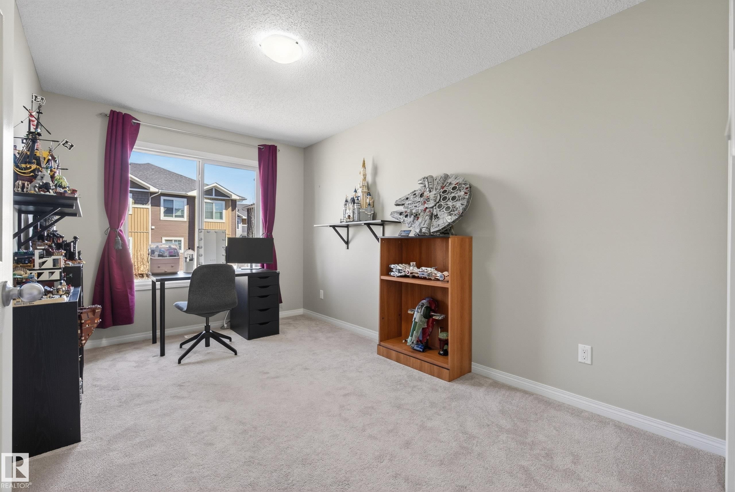 757 Eagleson Crescent, Edmonton, AB