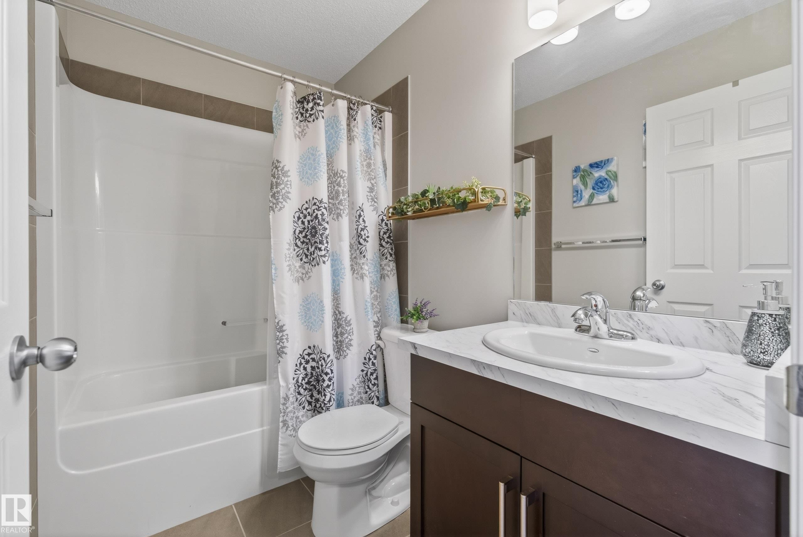 757 Eagleson Crescent, Edmonton, AB