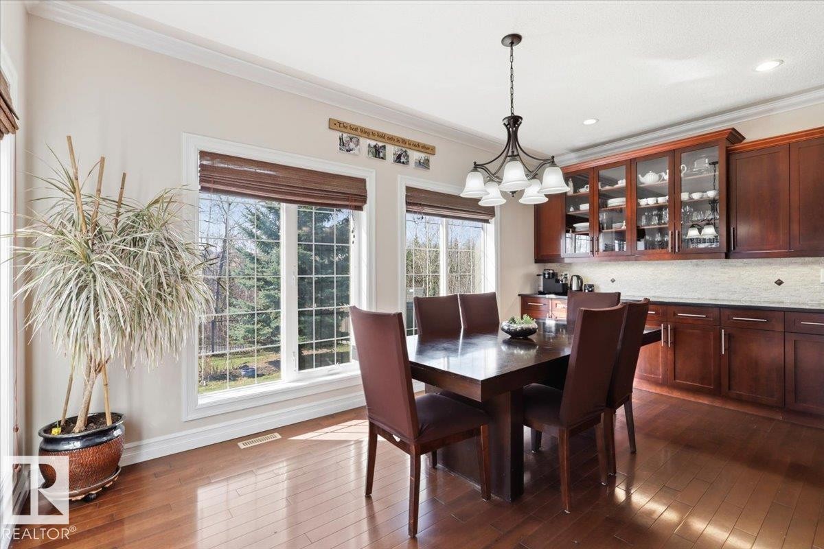 30 Ravine Drive, Devon, AB - Indoor Photo Showing Dining Room